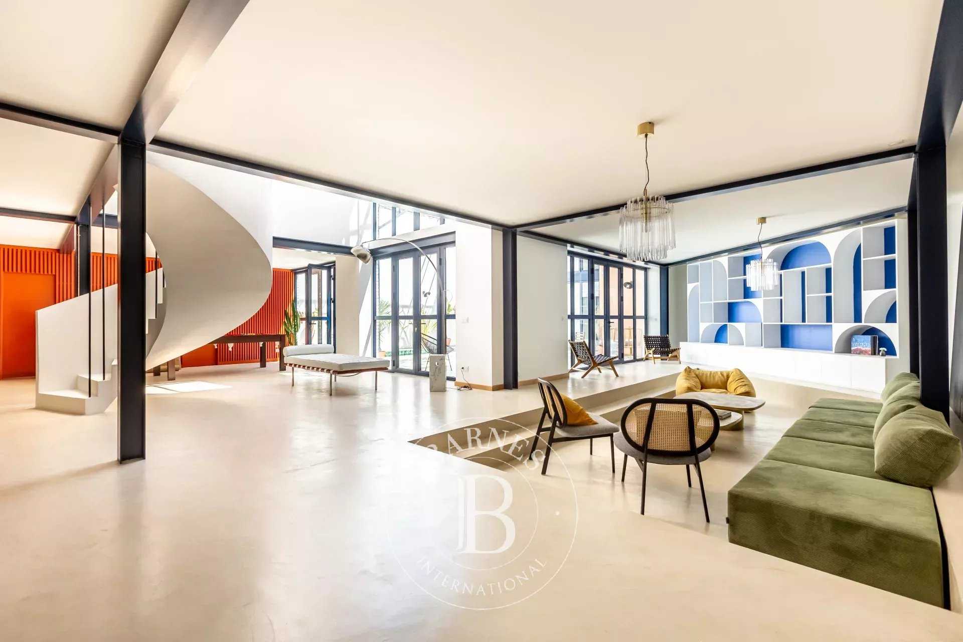 Boulogne-Billancourt  - Maison 7 Pi&egrave;ces 5 Chambres