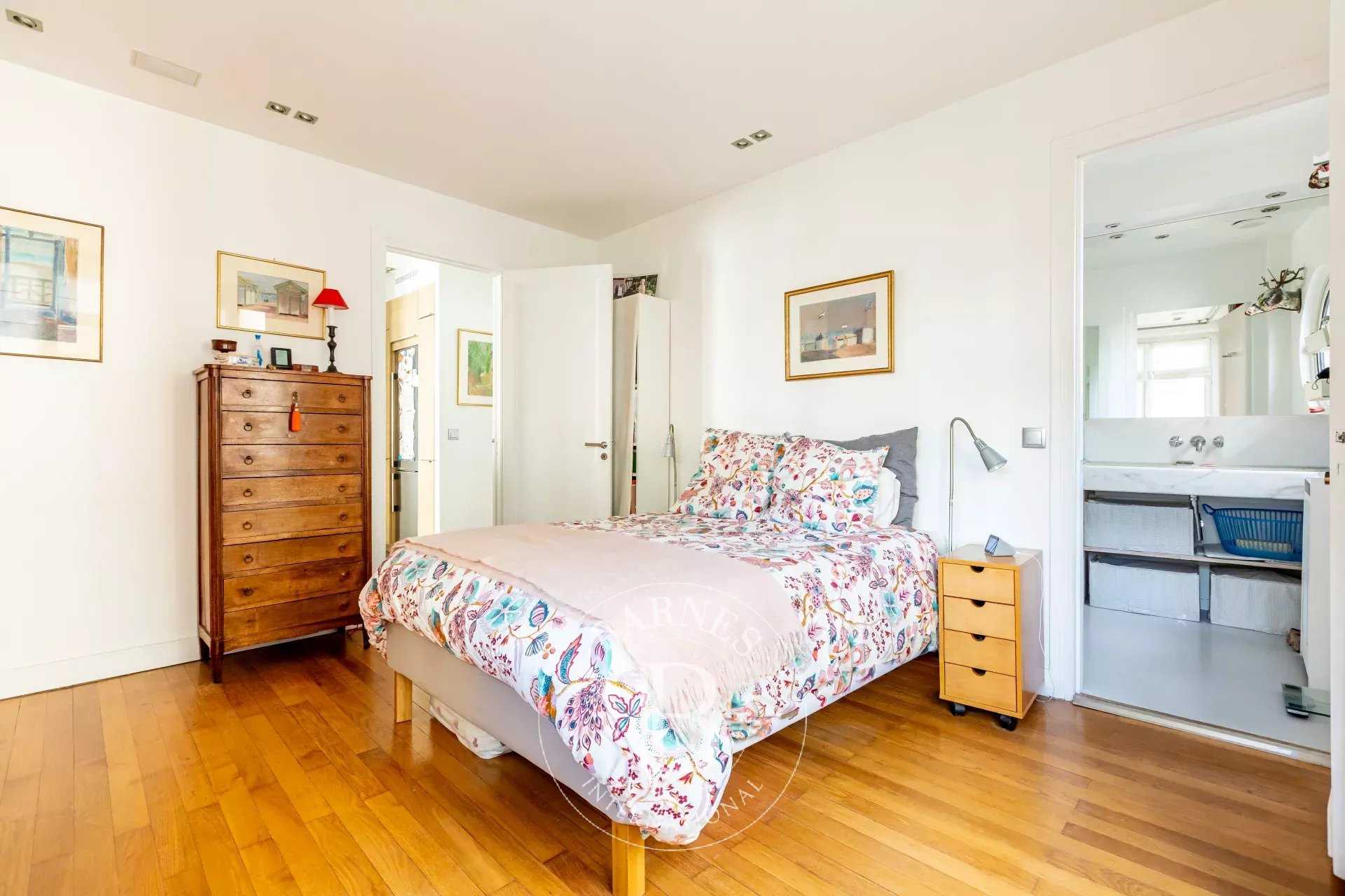 Boulogne-Billancourt  - Apartment 1 Bedroom