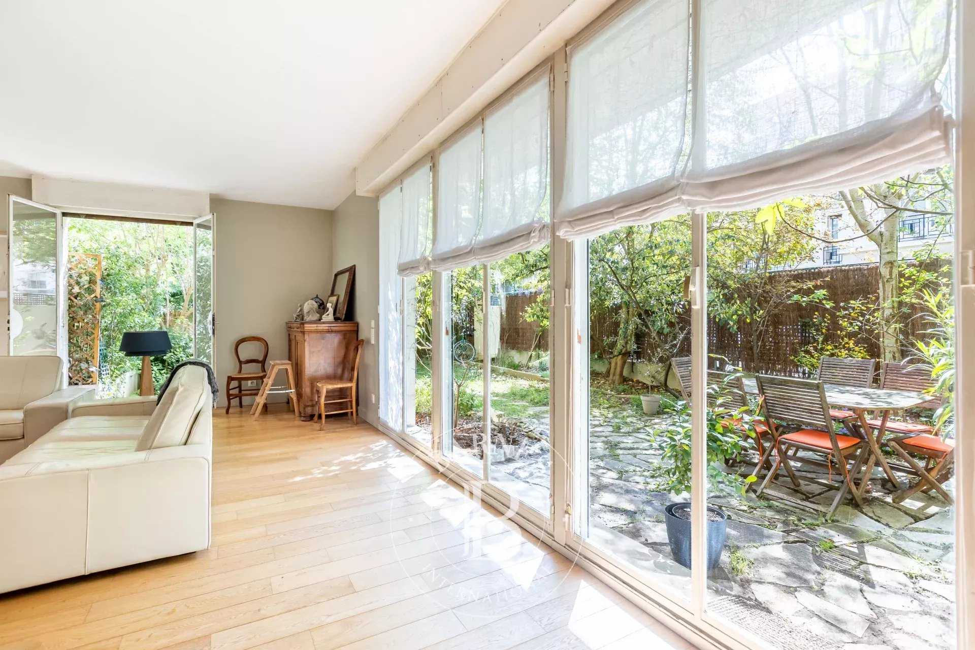 Boulogne-Billancourt  - Apartment 3 Bedrooms