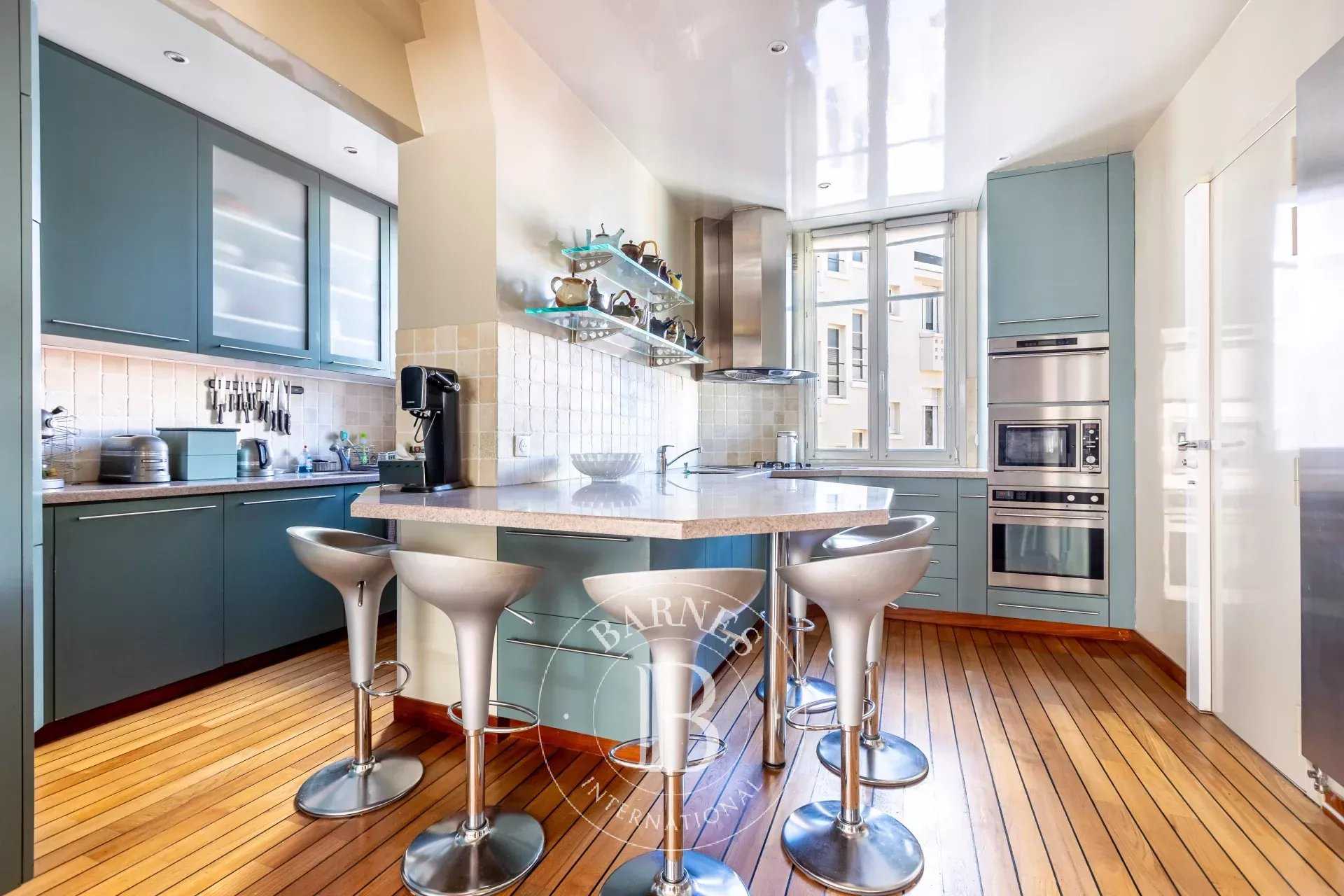 Boulogne-Billancourt  - Appartement 5 Pièces 3 Chambres