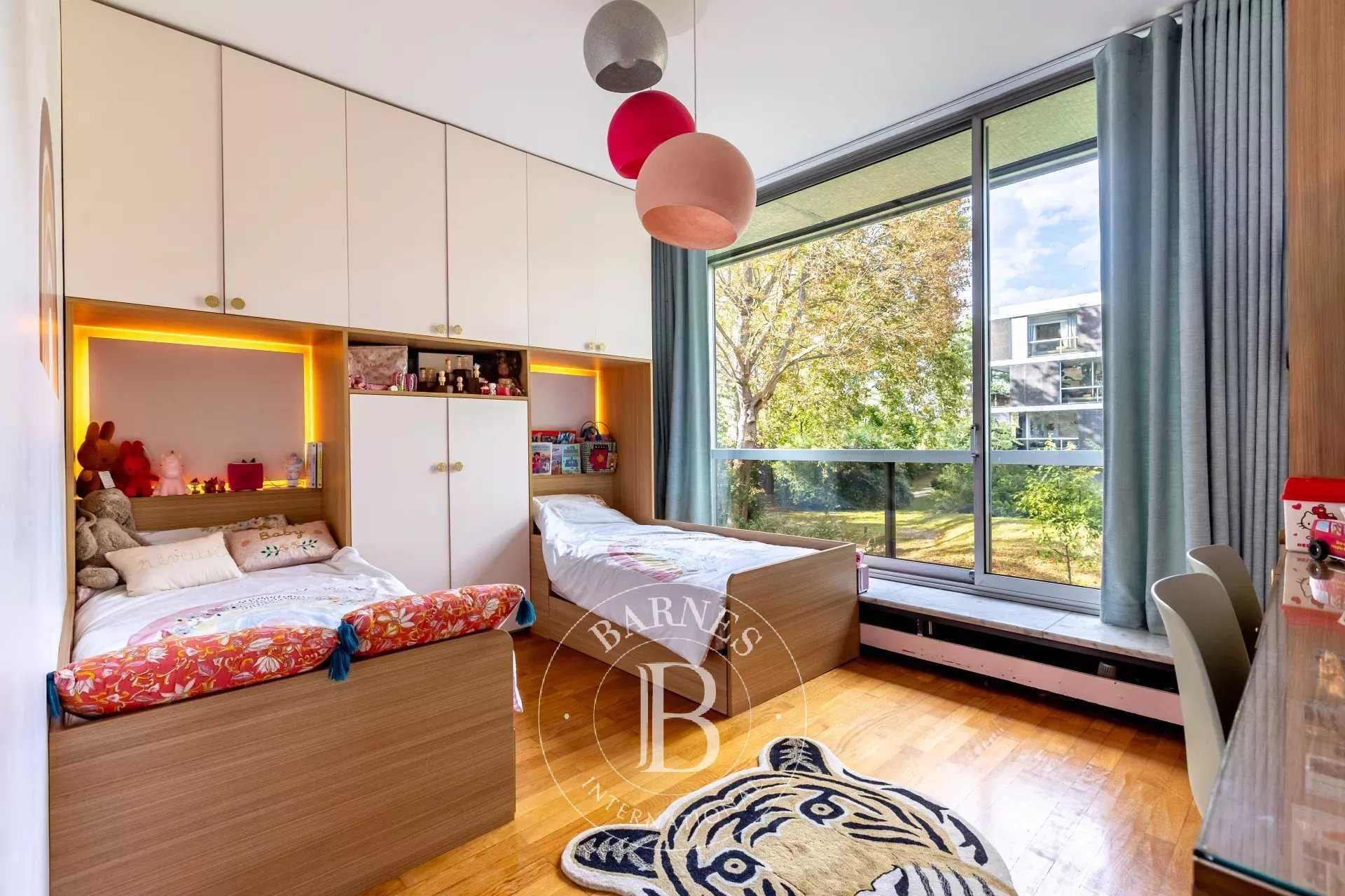 Boulogne-Billancourt  - Appartement 5 Pièces 3 Chambres