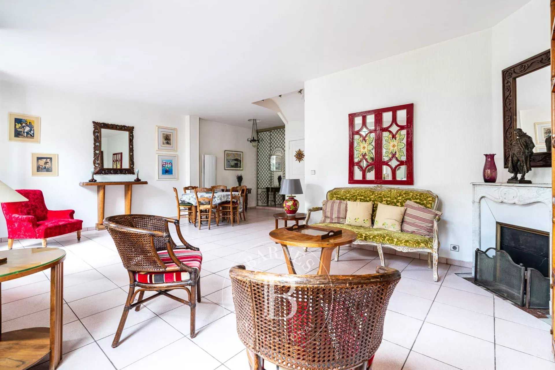 Boulogne-Billancourt  - Maison 6 Pi&egrave;ces 4 Chambres