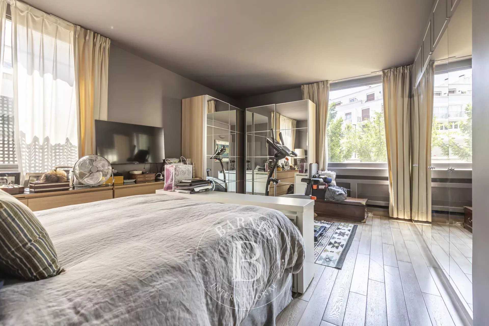 Boulogne-Billancourt  - Appartement 5 Pièces 3 Chambres