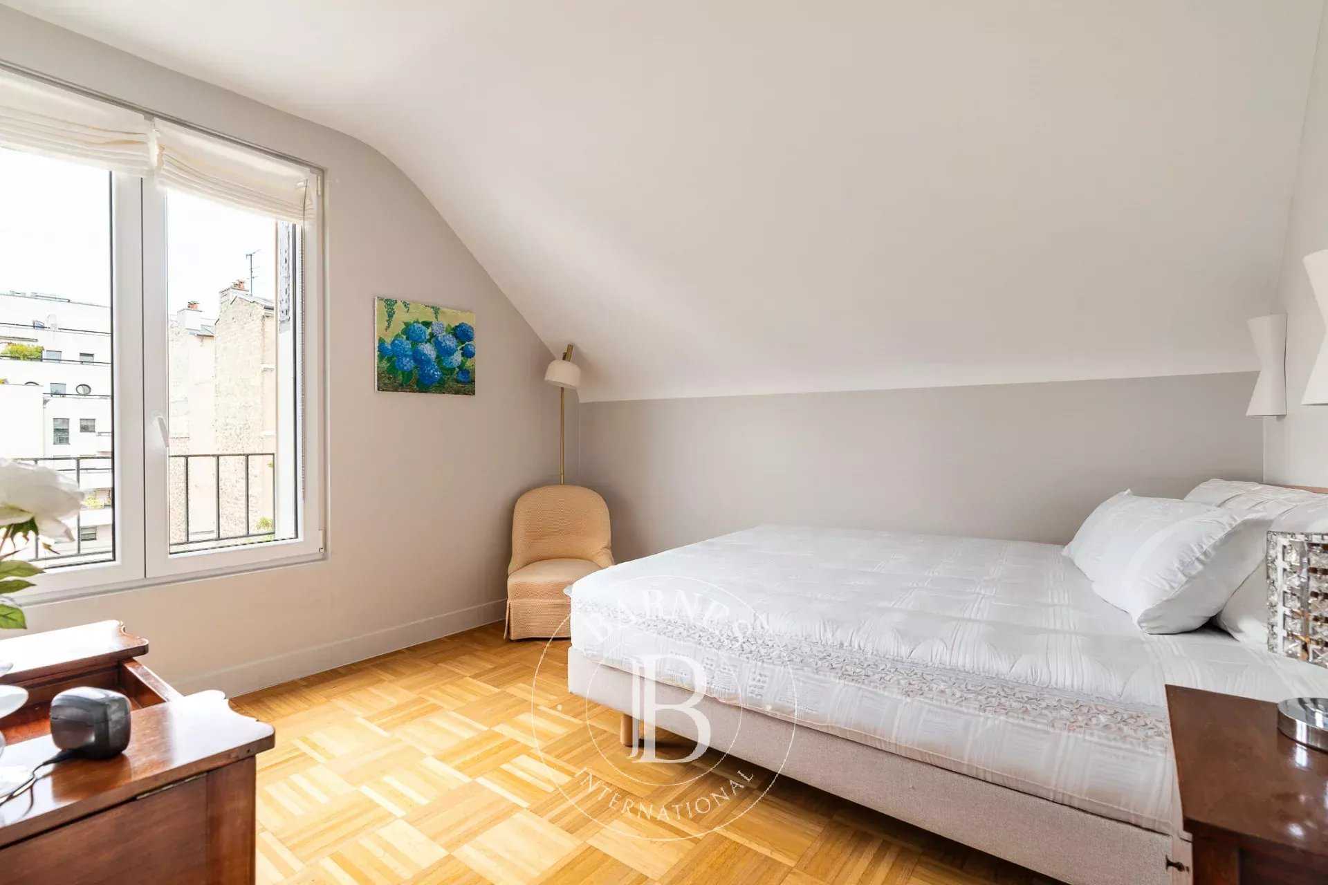 Boulogne-Billancourt  - Apartment 2 Bedrooms