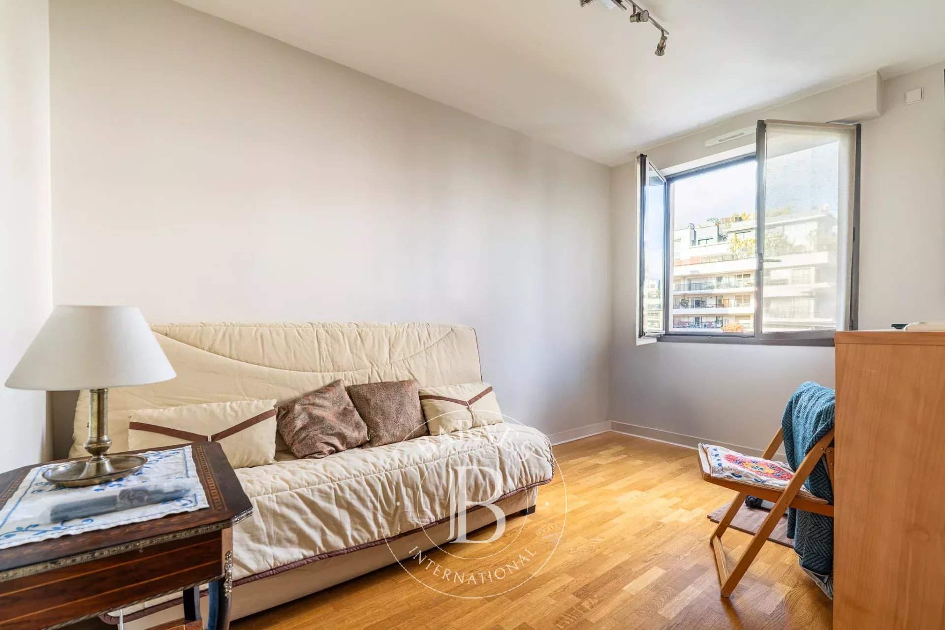 Boulogne-Billancourt  - Appartement 5 Pièces 3 Chambres - picture 10