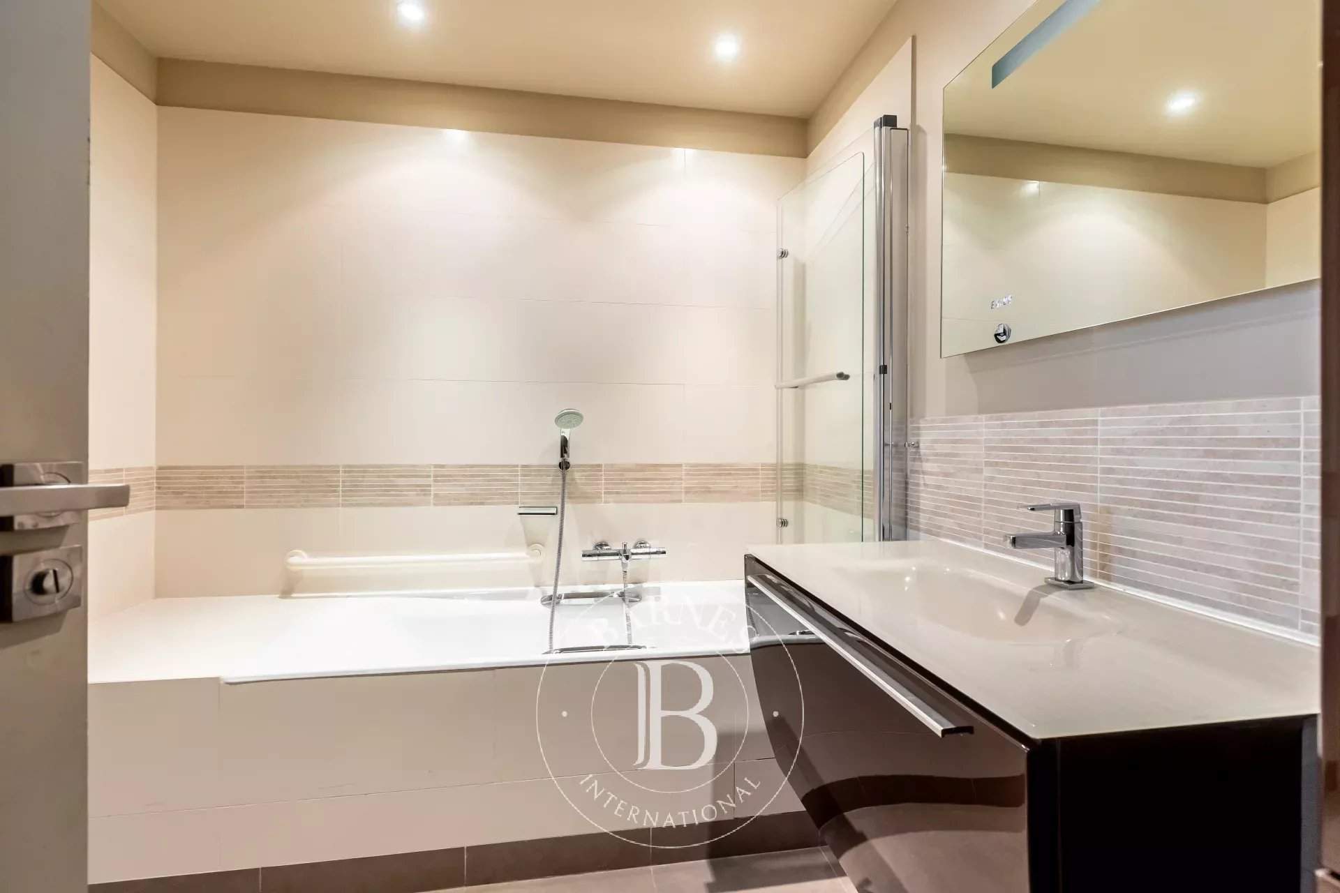 Boulogne-Billancourt  - Piso 5 Cuartos 3 Habitaciones - picture 15