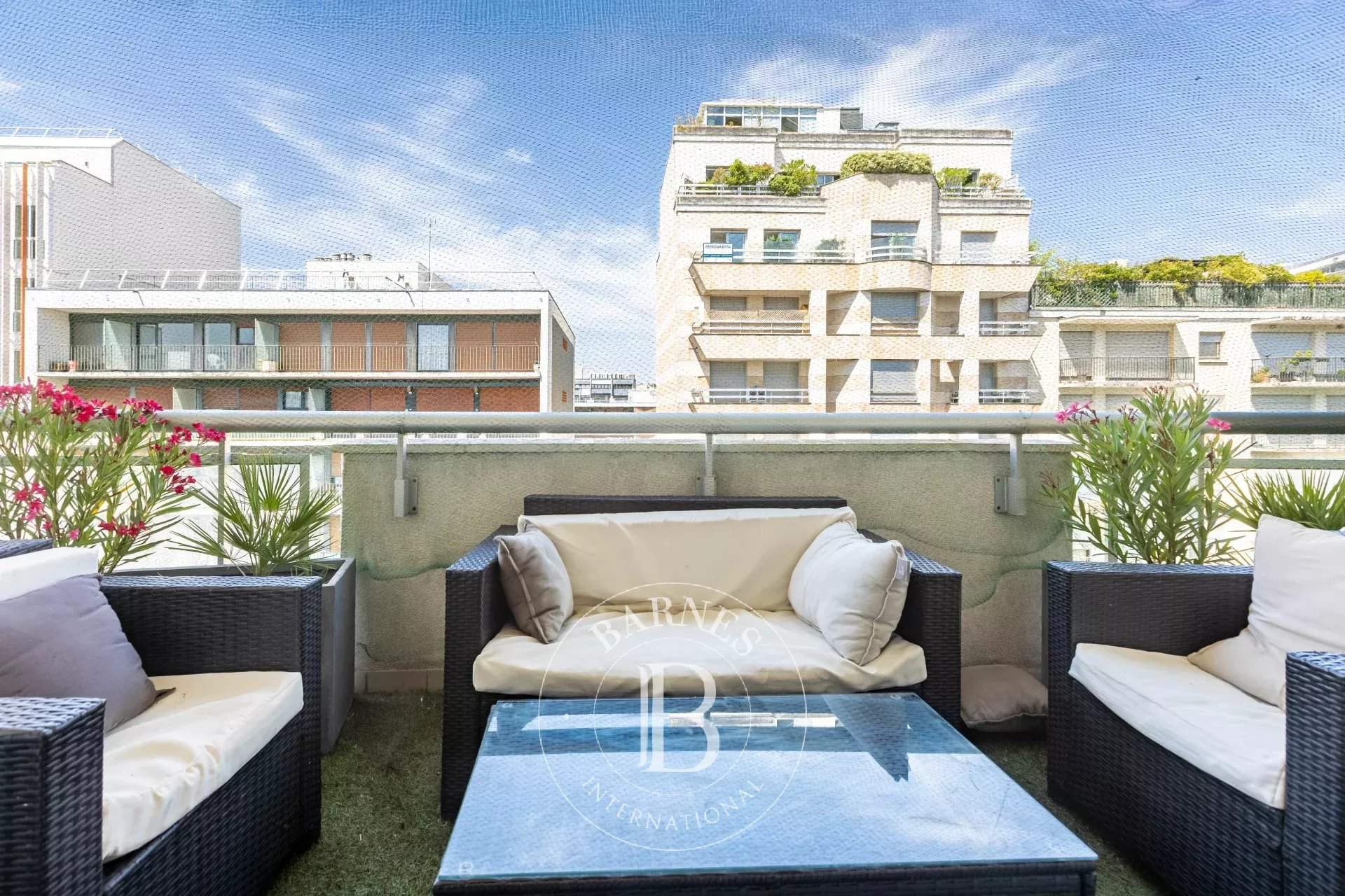 Boulogne-Billancourt  - Appartement 2 Pi&egrave;ces, 1 Chambre - picture 2
