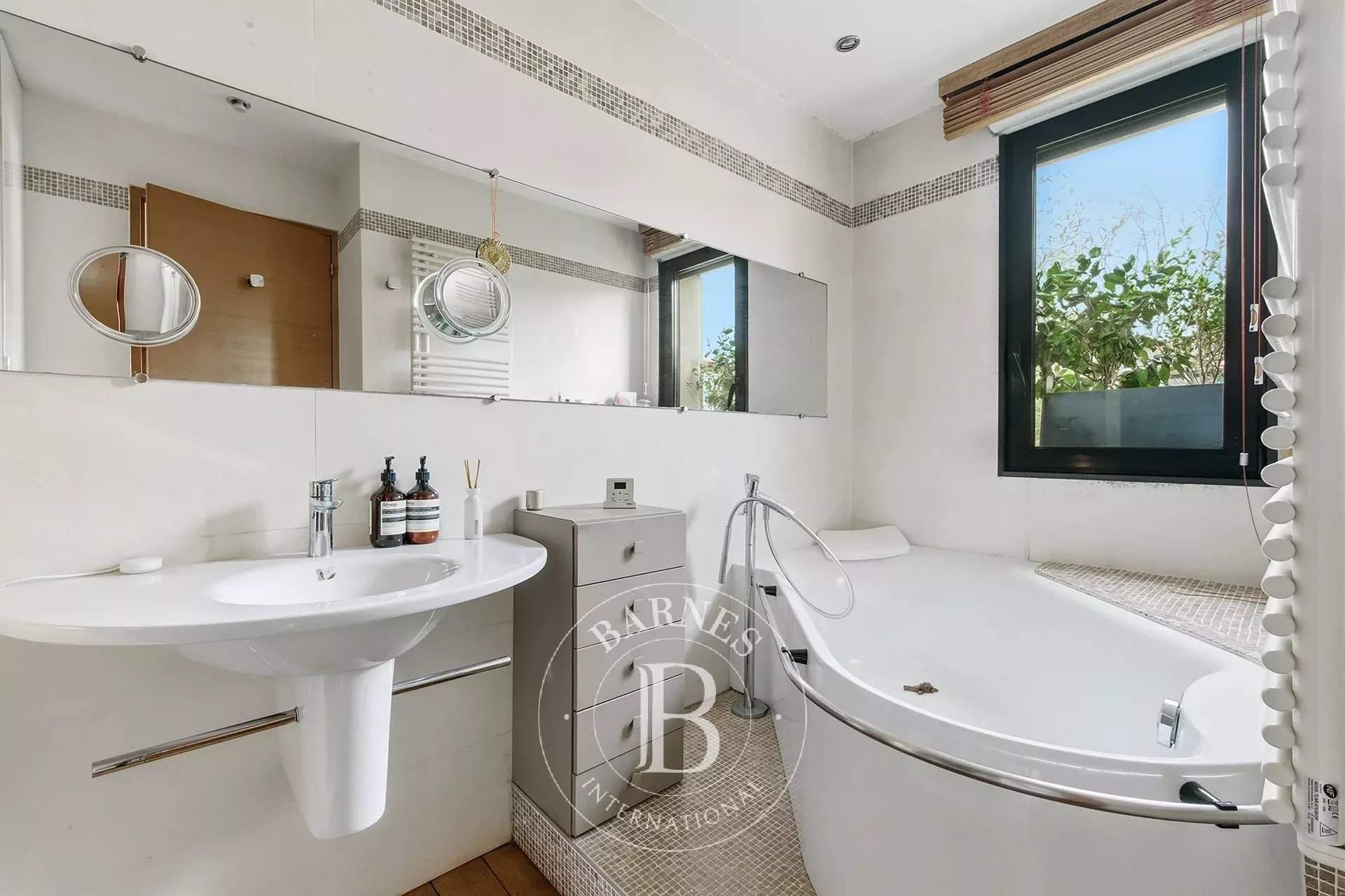 Boulogne-Billancourt  - Hôtel particulier 10 Pi&egrave;ces 6 Chambres - picture 12