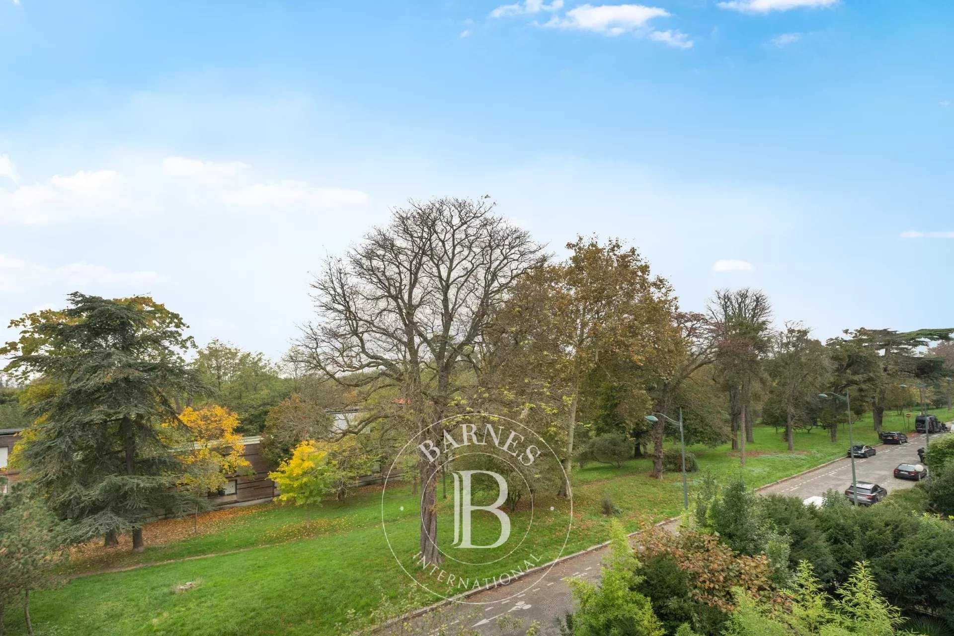 Paris  - Apartment 3 Bedrooms