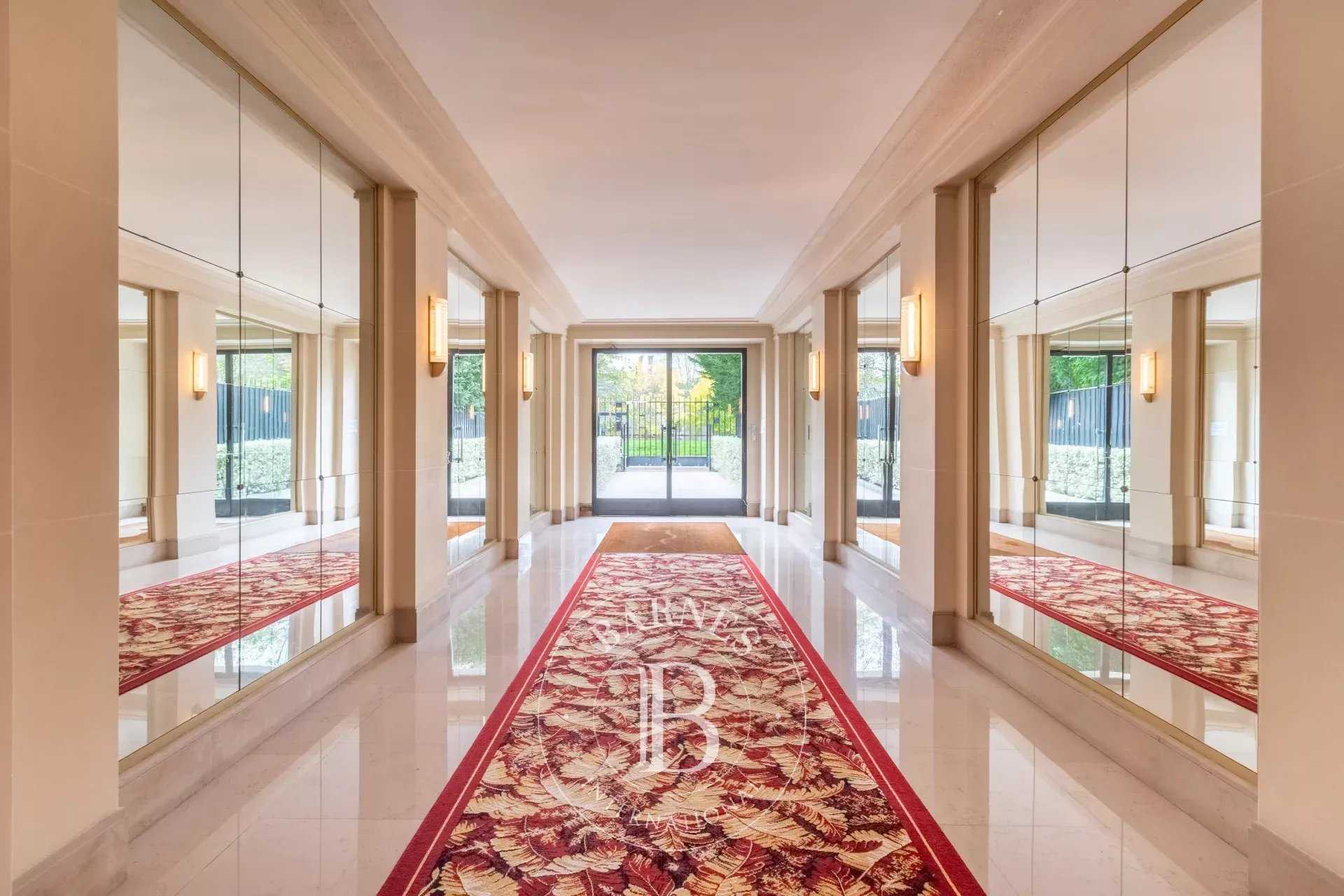 Paris  - Apartment 4 Bedrooms