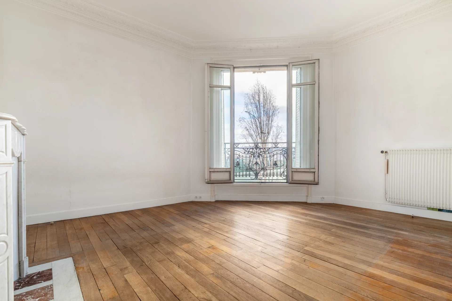Paris  - Appartement 5 Pièces 3 Chambres