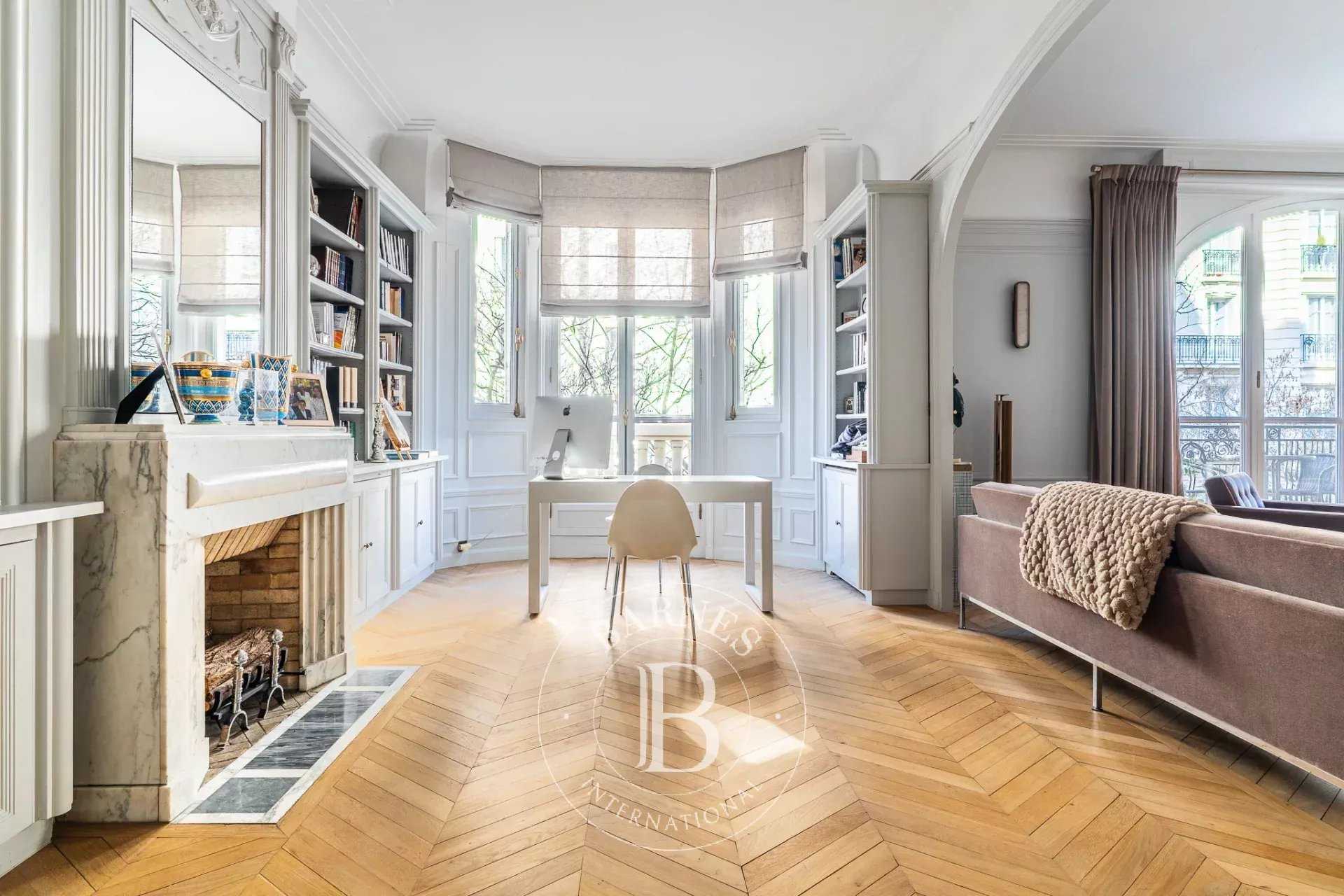 Paris  - Appartement 8 Pi&egrave;ces 5 Chambres