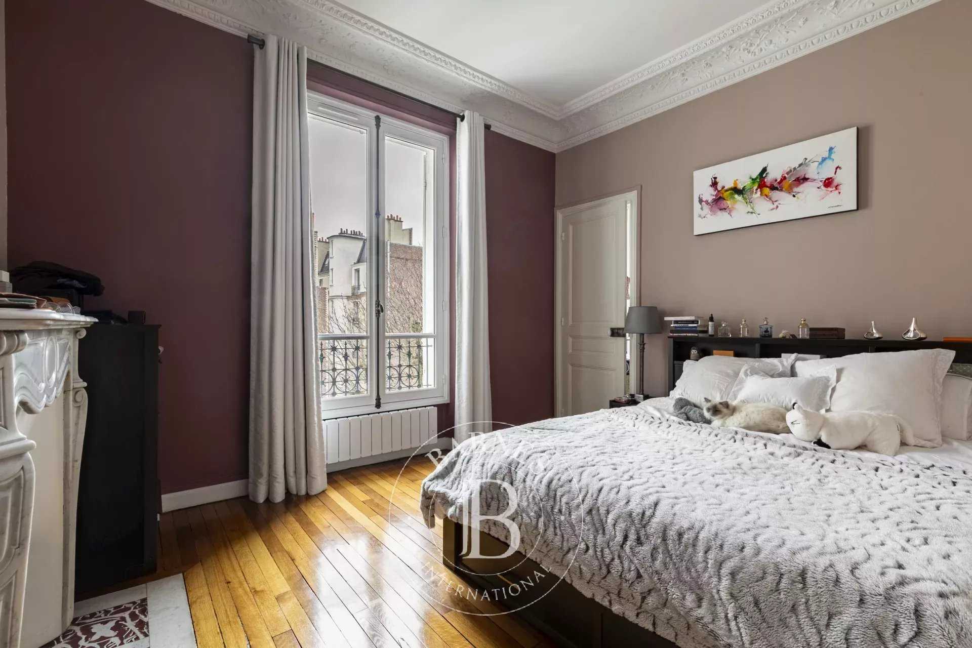 Paris  - Apartment 4 Bedrooms