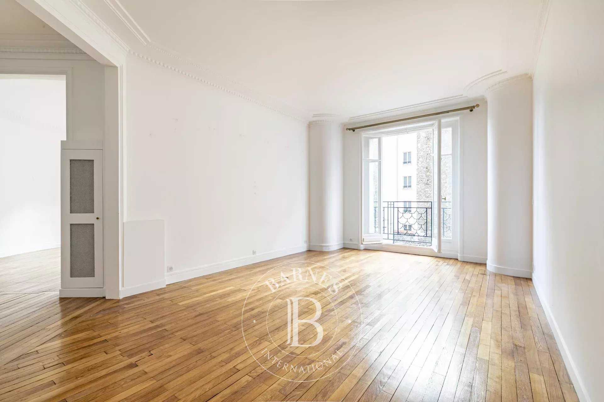 Paris  - Apartment 3 Bedrooms