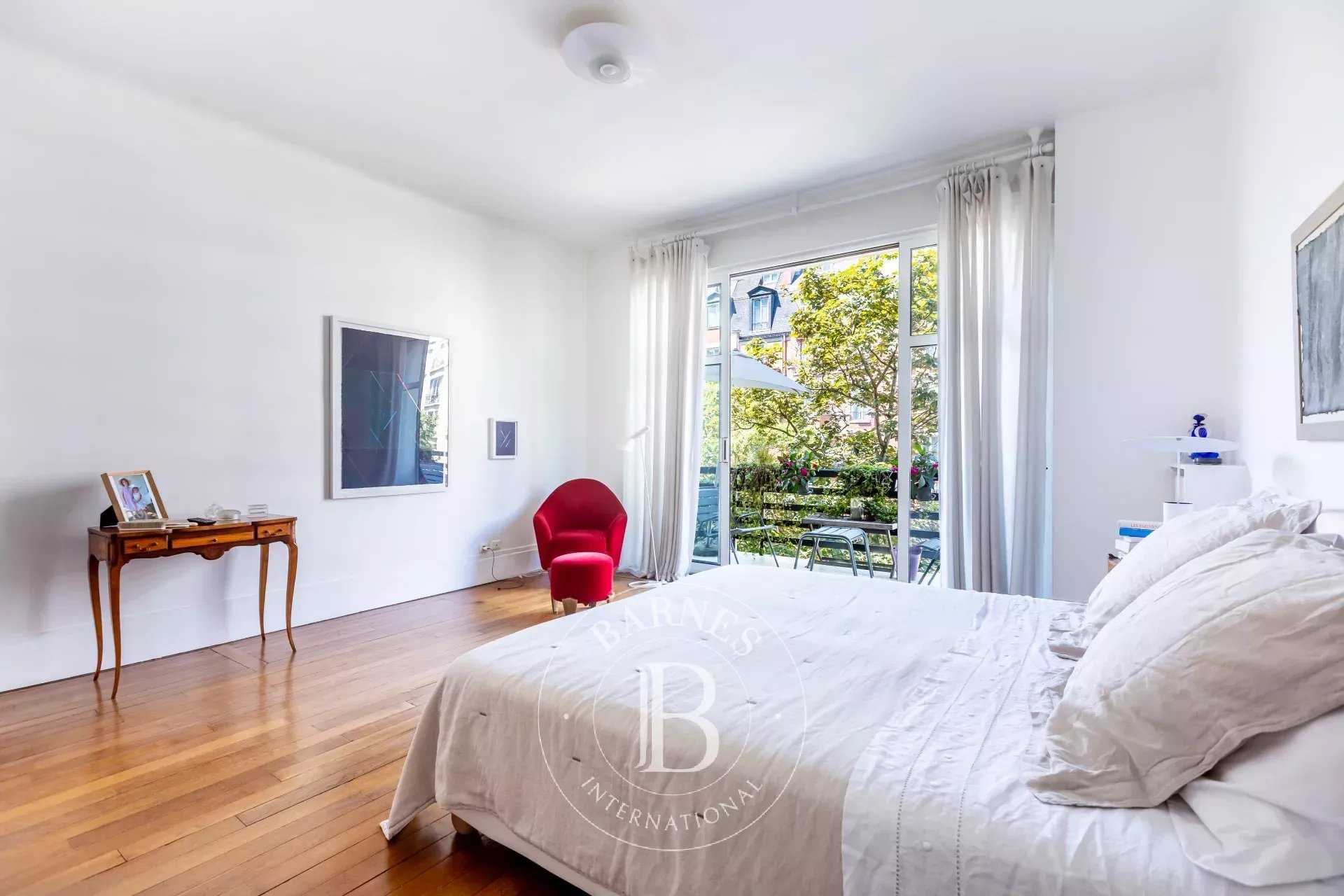 Paris  - Apartment 4 Bedrooms