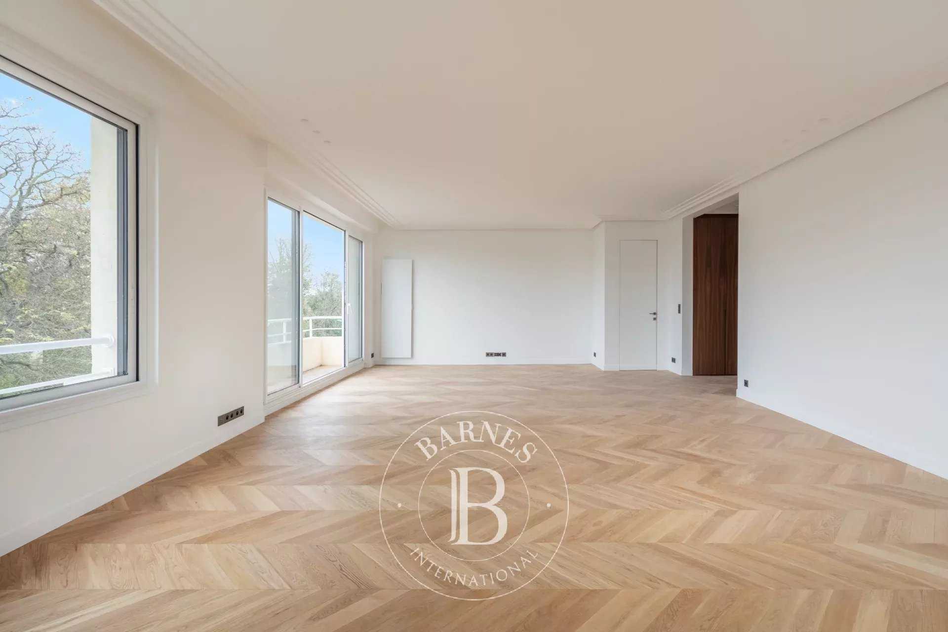 Paris  - Apartment 3 Bedrooms