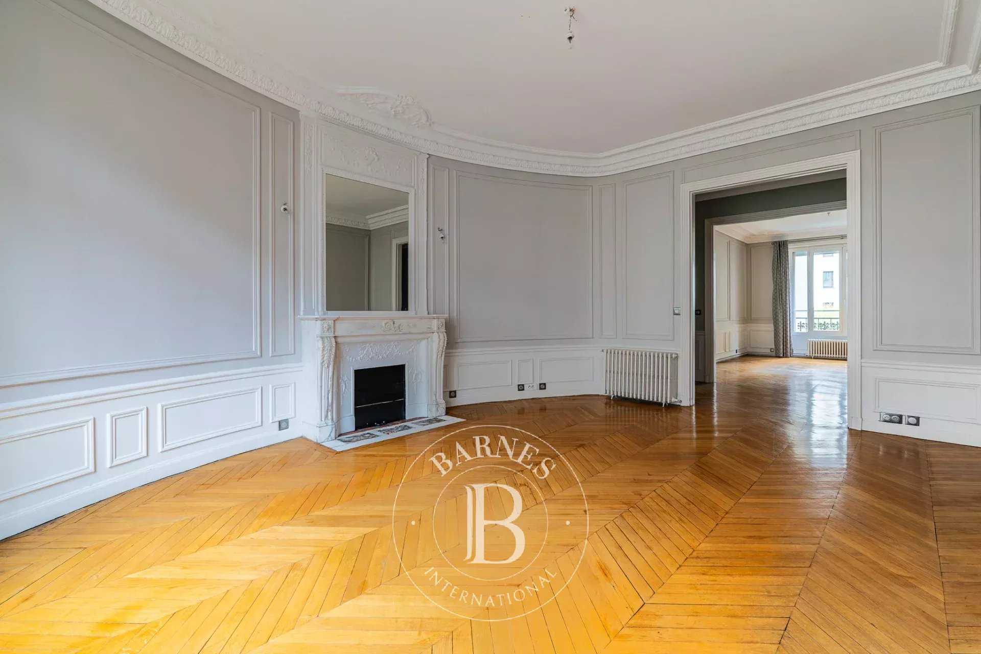 Paris  - Apartment 4 Bedrooms