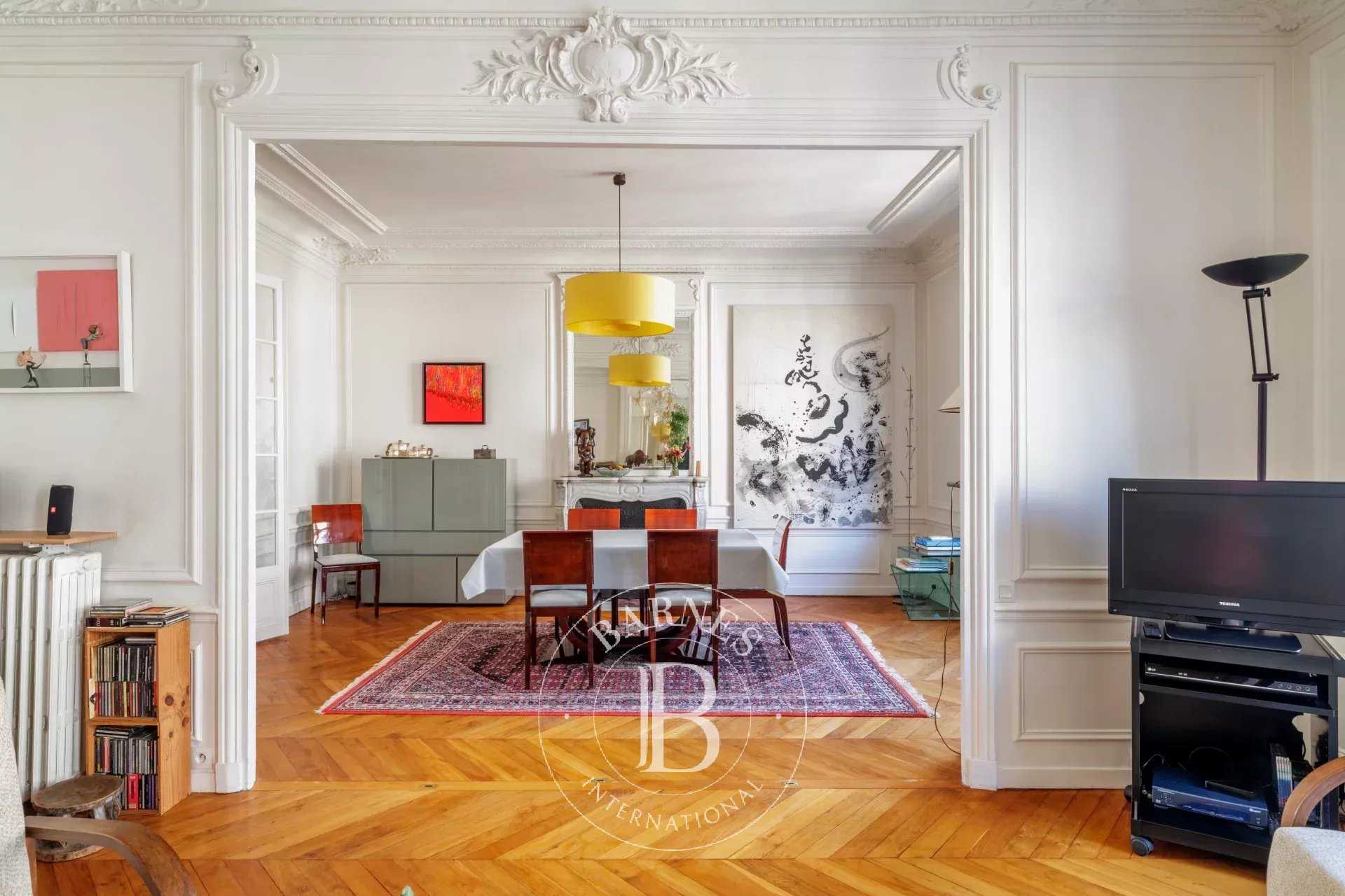 Paris  - Appartement 6 Pièces 4 Chambres