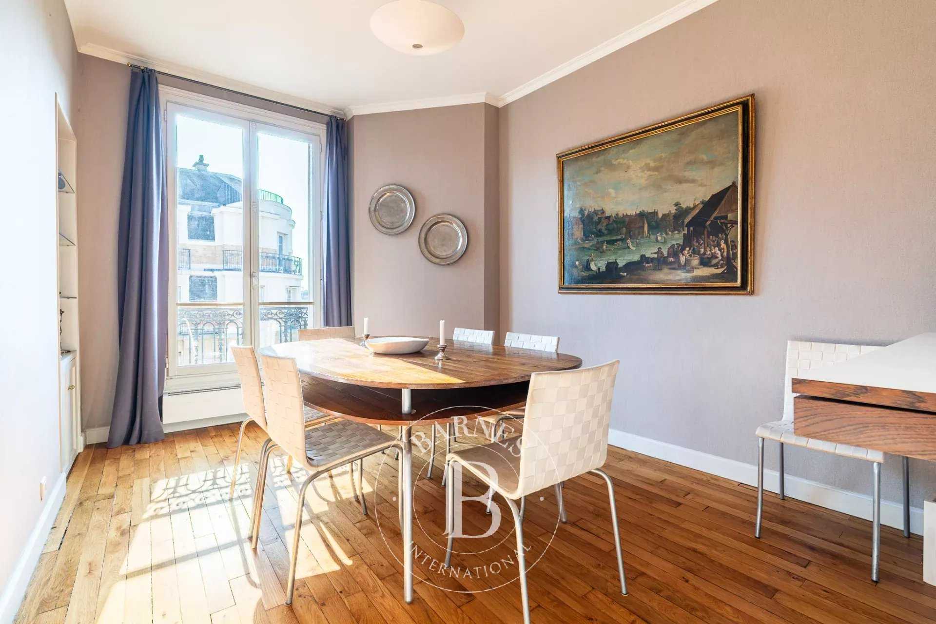 Paris  - Appartement 6 Pi&egrave;ces 4 Chambres