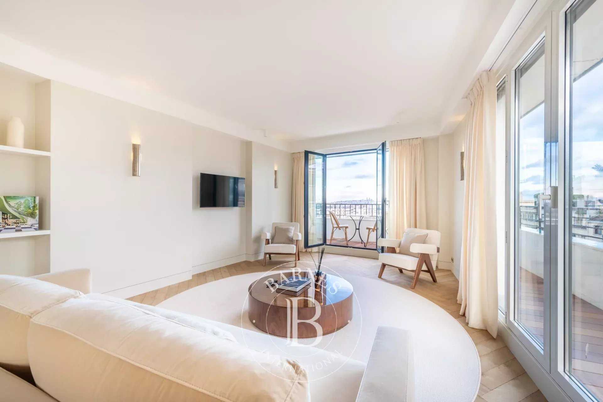 Paris  - Appartement 4 Pièces 2 Chambres