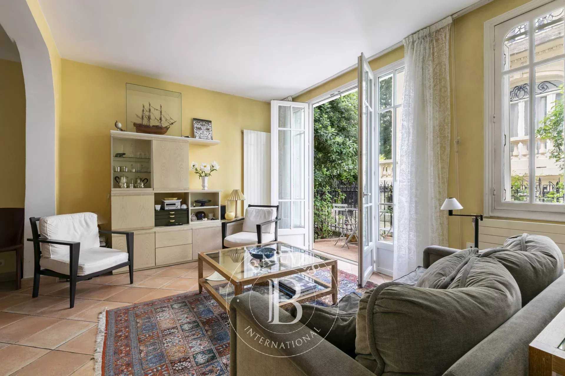 Paris  - House 3 Bedrooms