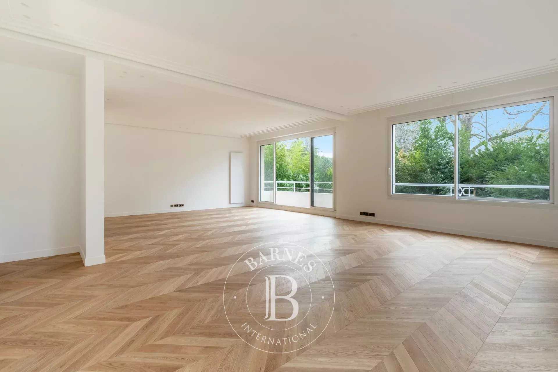 Paris  - Apartment 4 Bedrooms