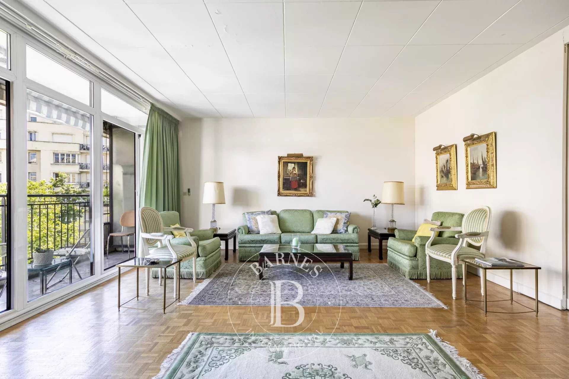 Paris  - Apartment 3 Bedrooms