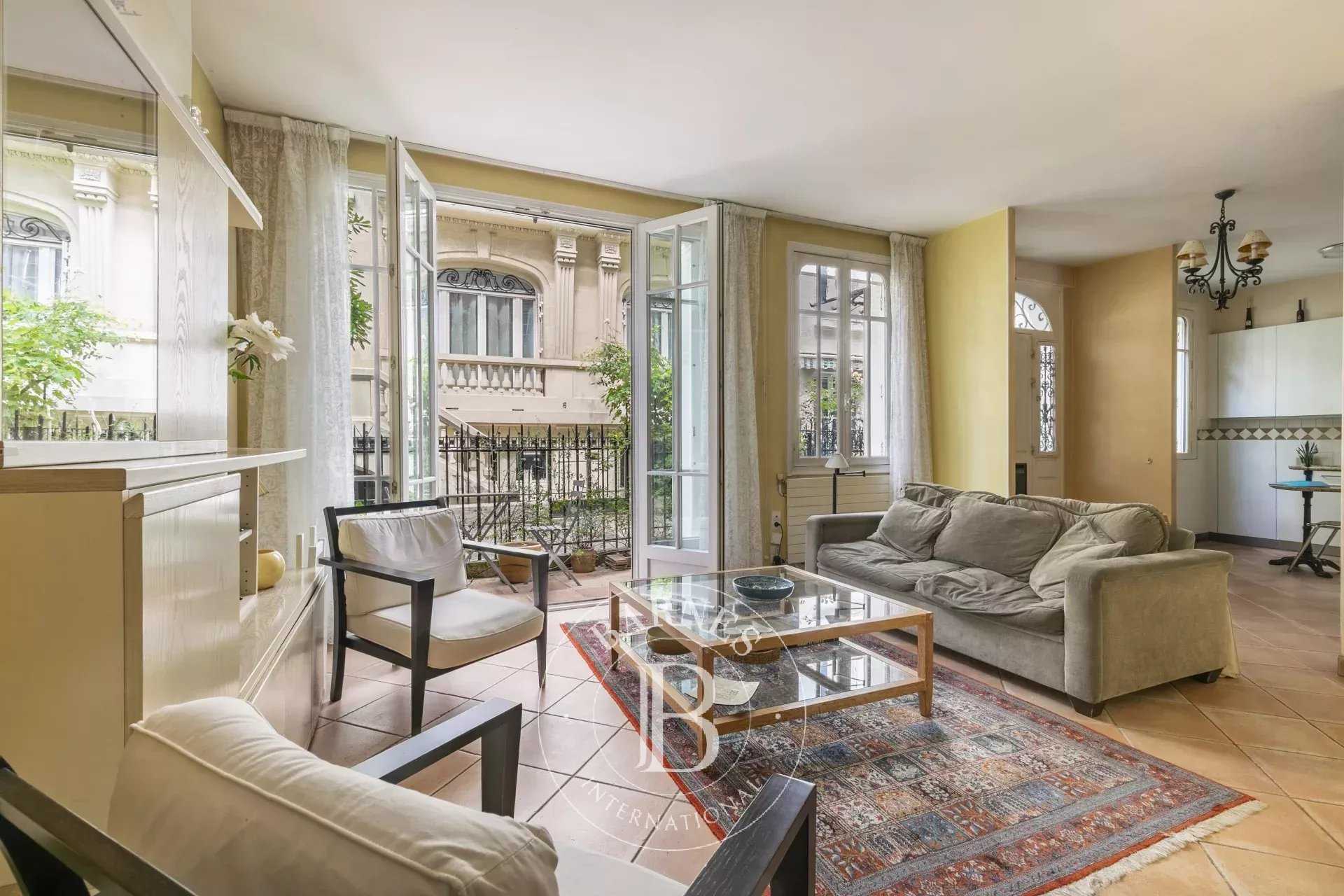 Paris  - House 3 Bedrooms