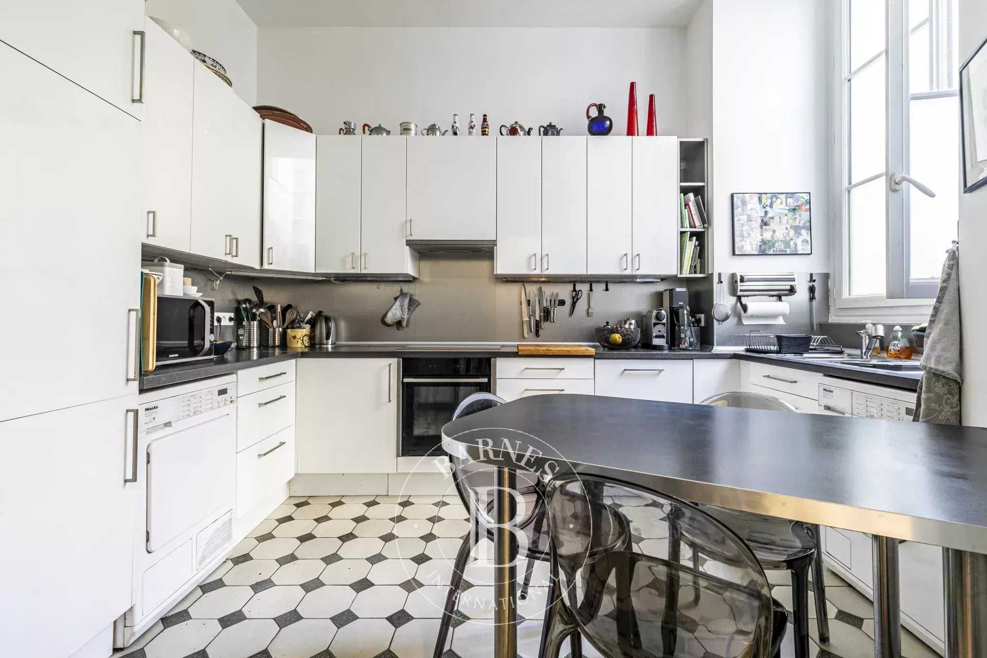 Paris  - Apartment 3 Bedrooms