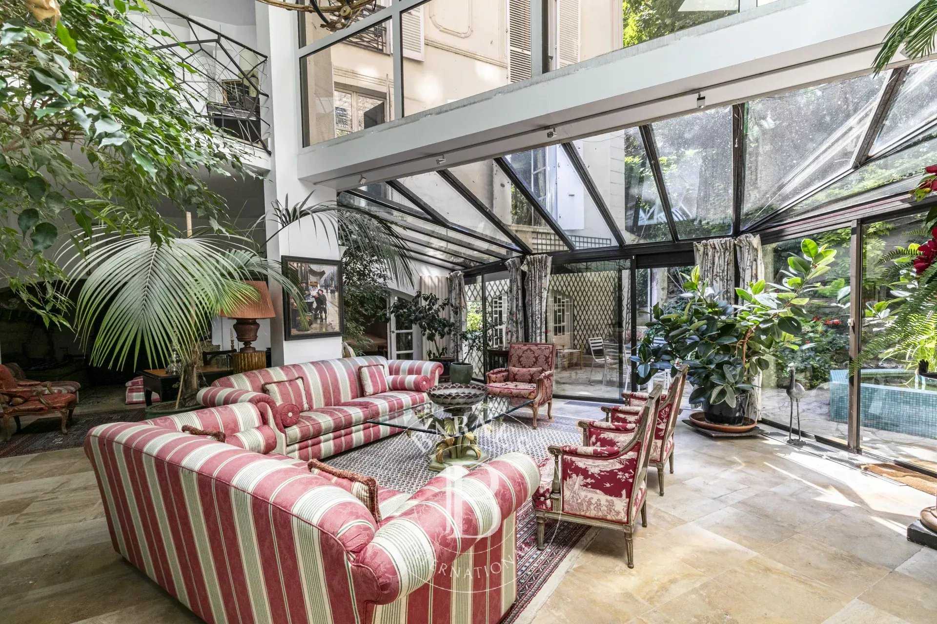 Paris  - Apartment 3 Bedrooms