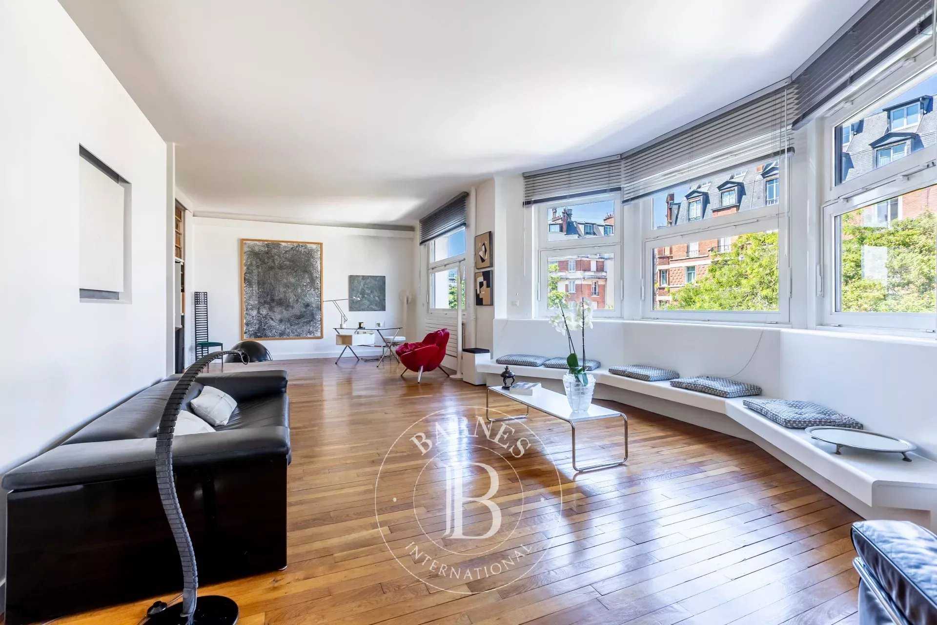 Paris  - Apartment 4 Bedrooms