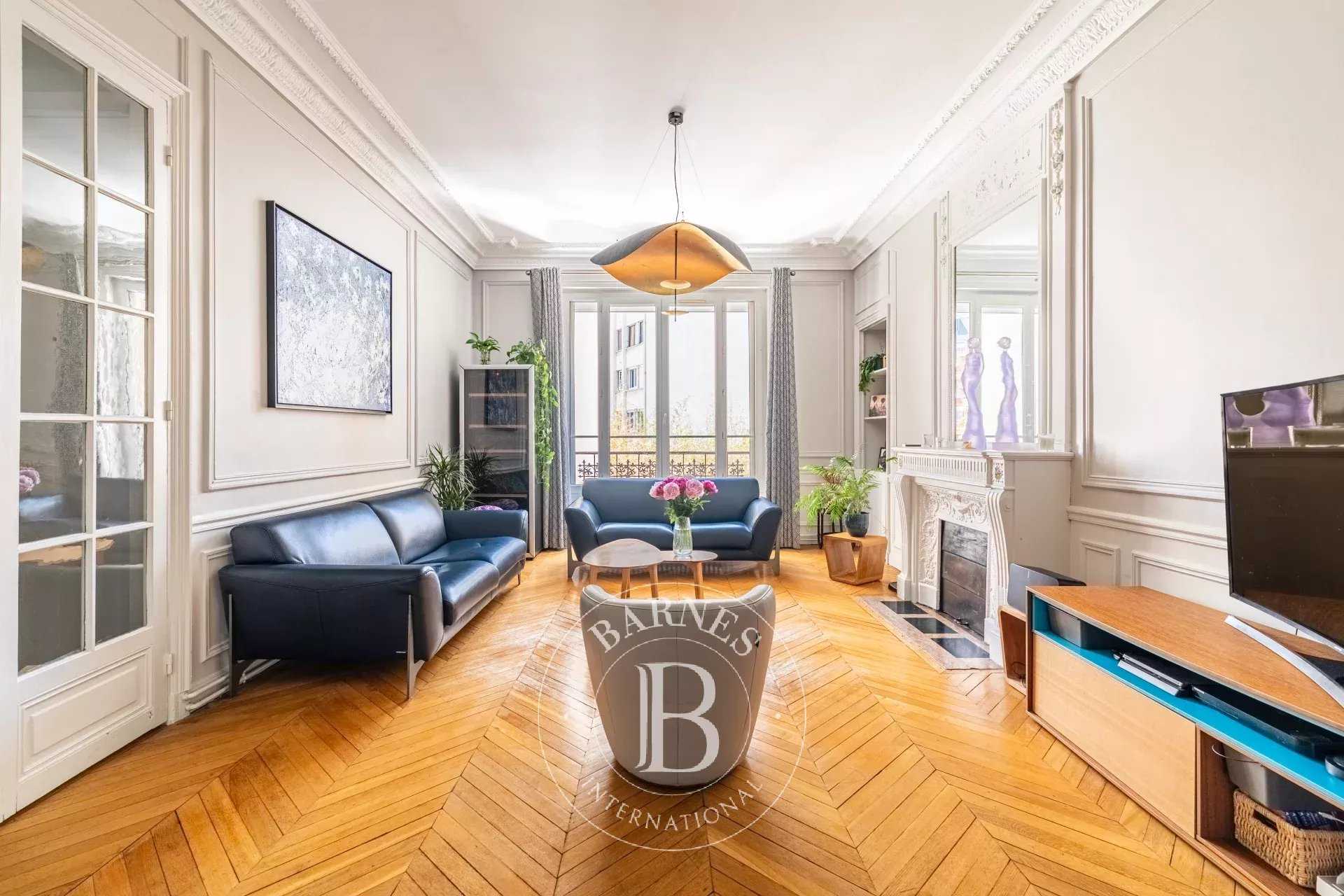 Paris  - Appartement 6 Pièces 4 Chambres