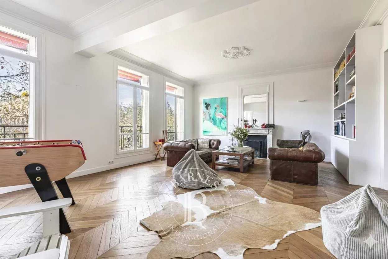 Paris  - Appartement 7 Pi&egrave;ces 5 Chambres