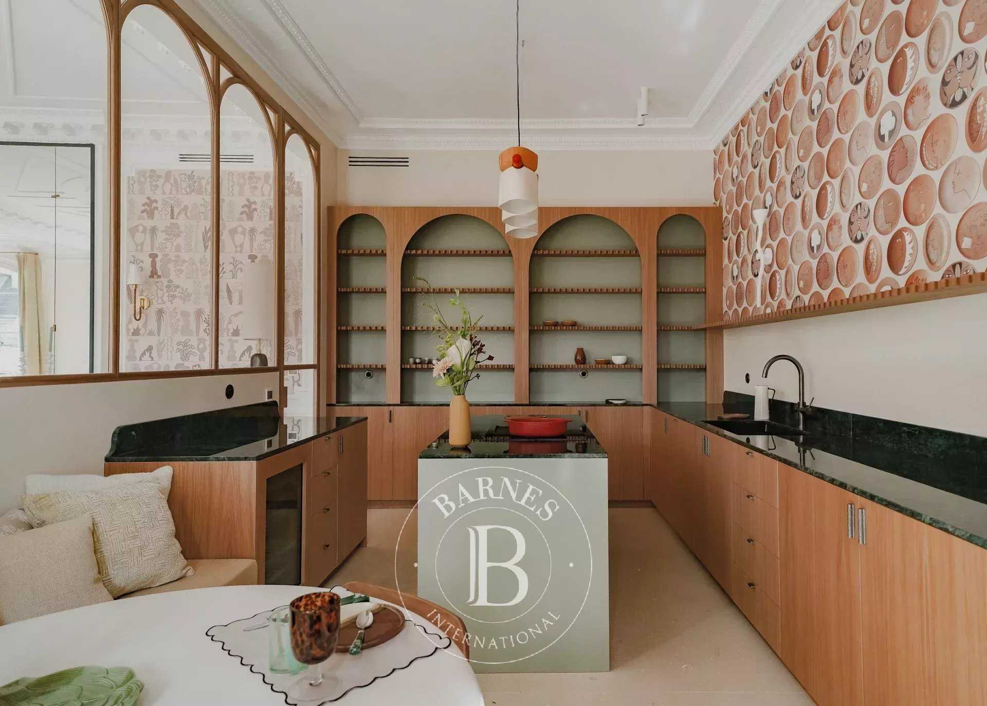 Paris  - Apartment 4 Bedrooms