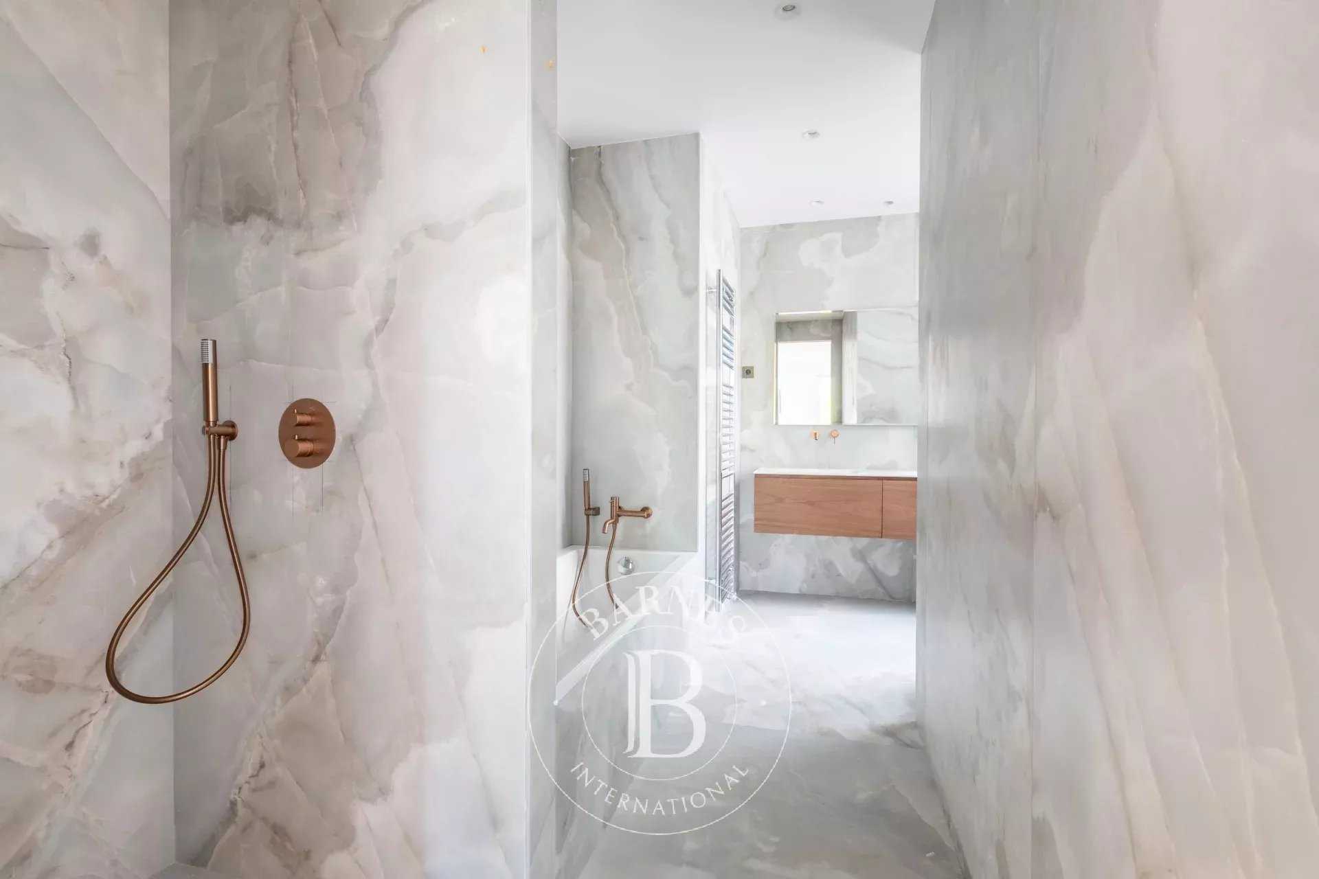 Paris  - Apartment 4 Bedrooms