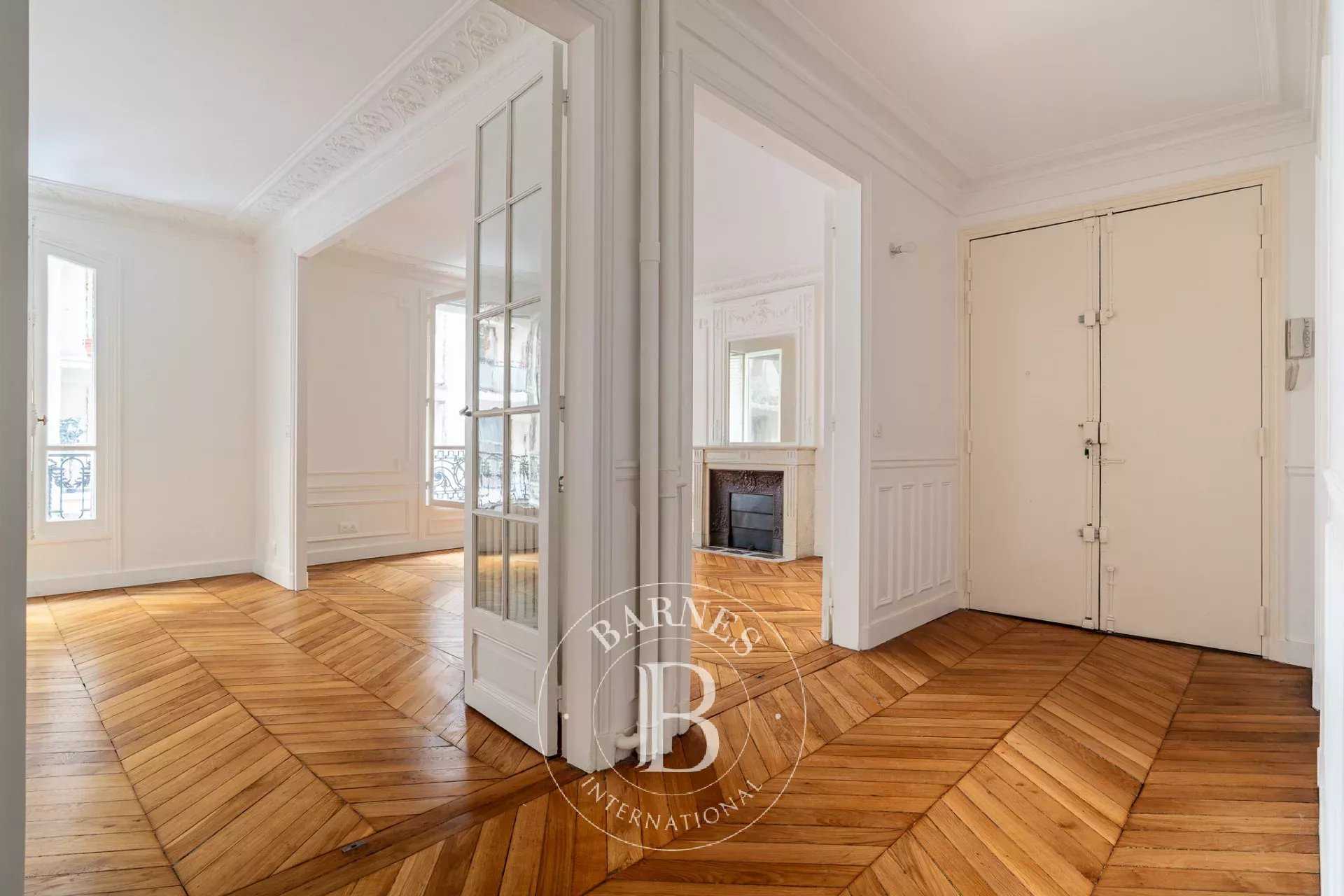Paris  - Apartment 3 Bedrooms