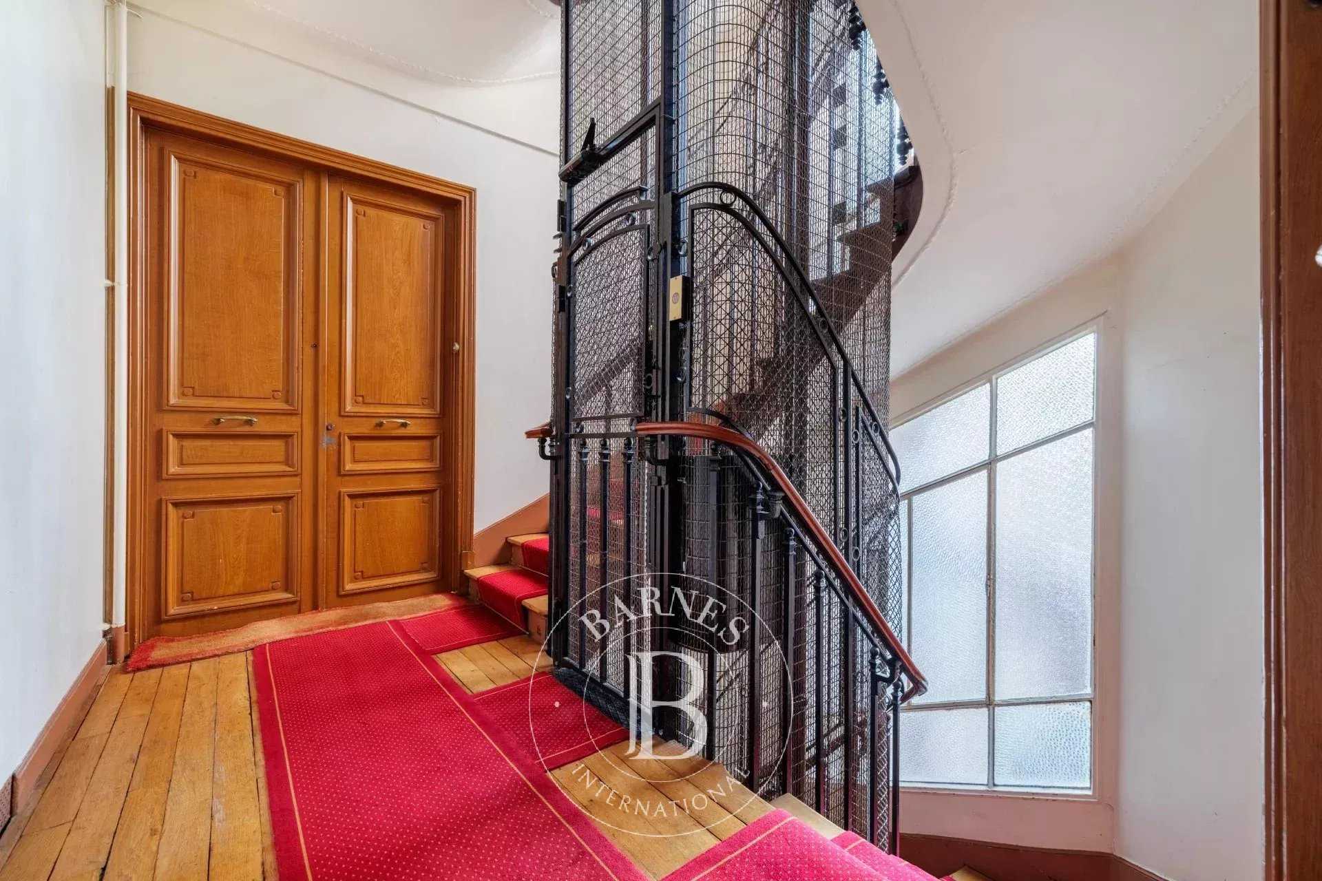 Paris  - Apartment 2 Bedrooms