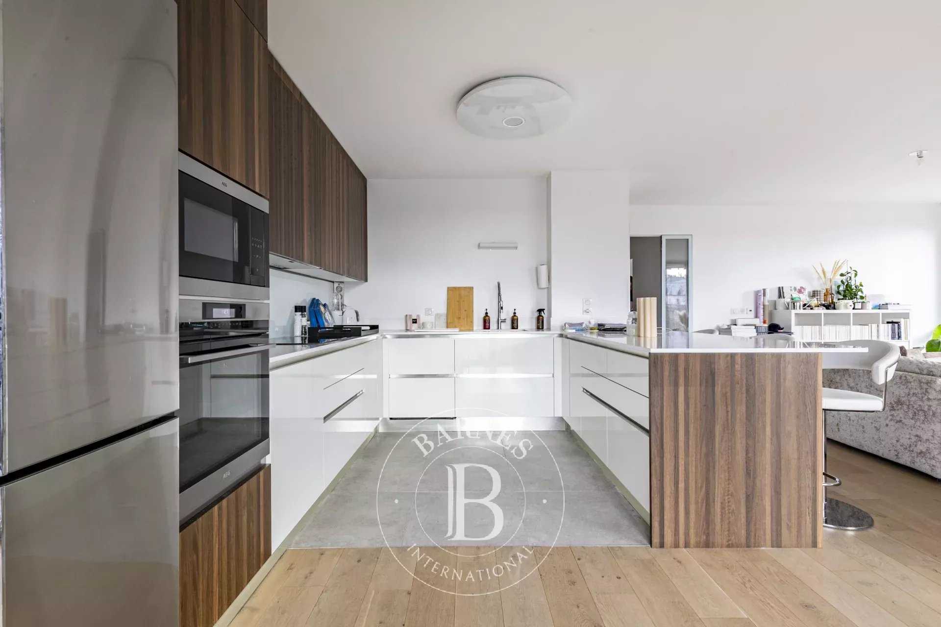 Paris  - Apartment 3 Bedrooms