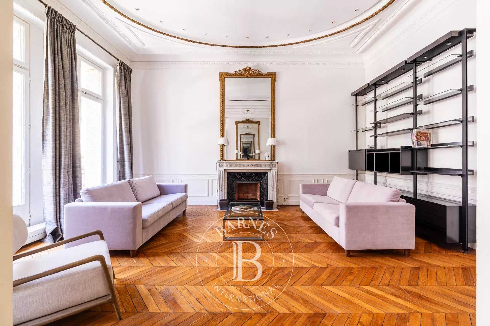 Paris  - Appartement 6 Pi&egrave;ces 4 Chambres