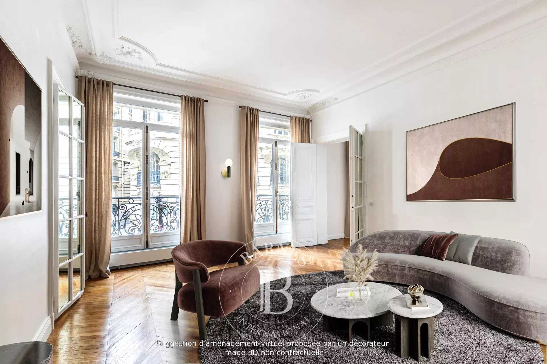 Paris  - Appartement 5 Pièces 3 Chambres