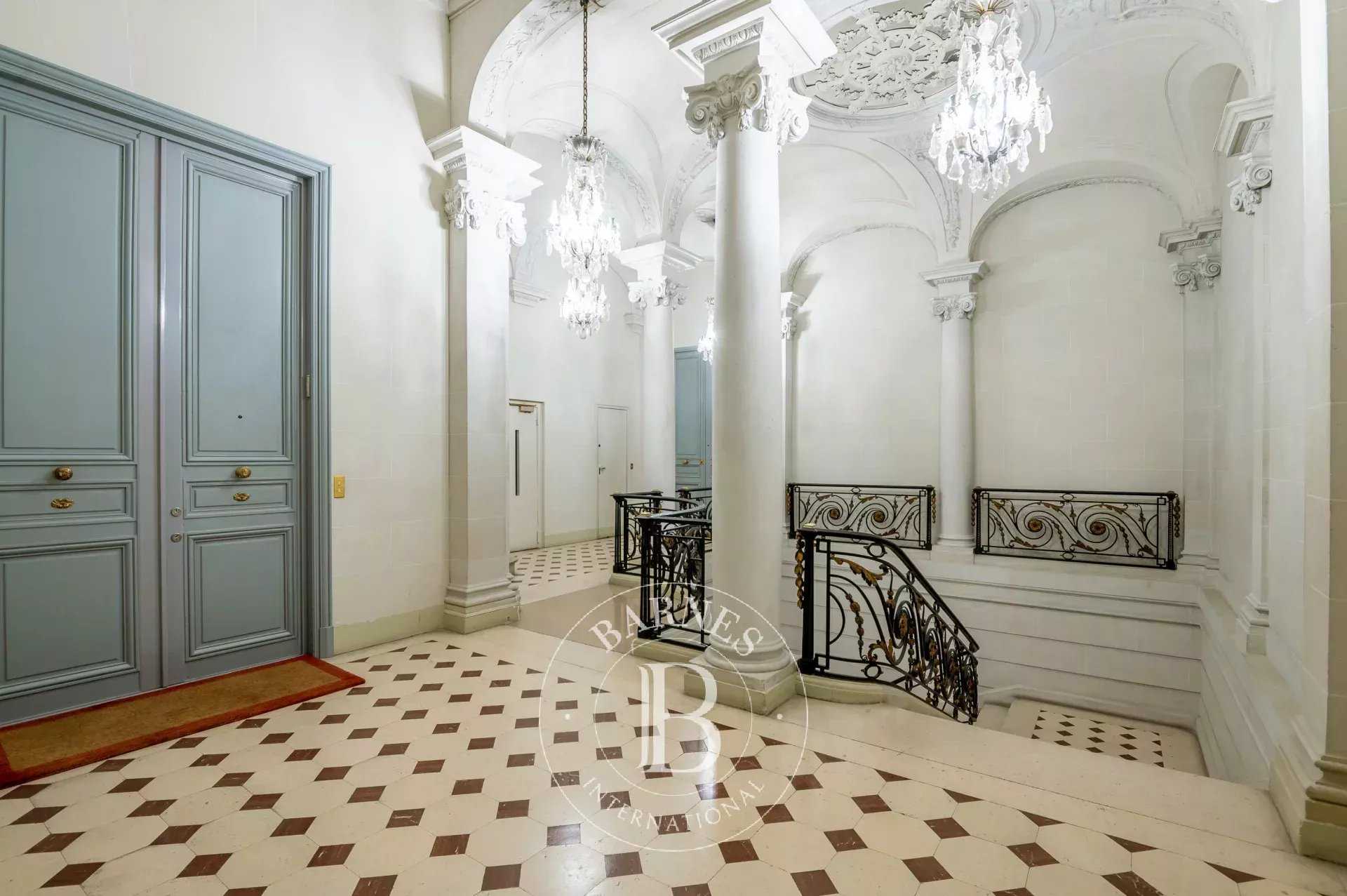Appartement Paris 75016  -  ref 85568467 (picture 1)