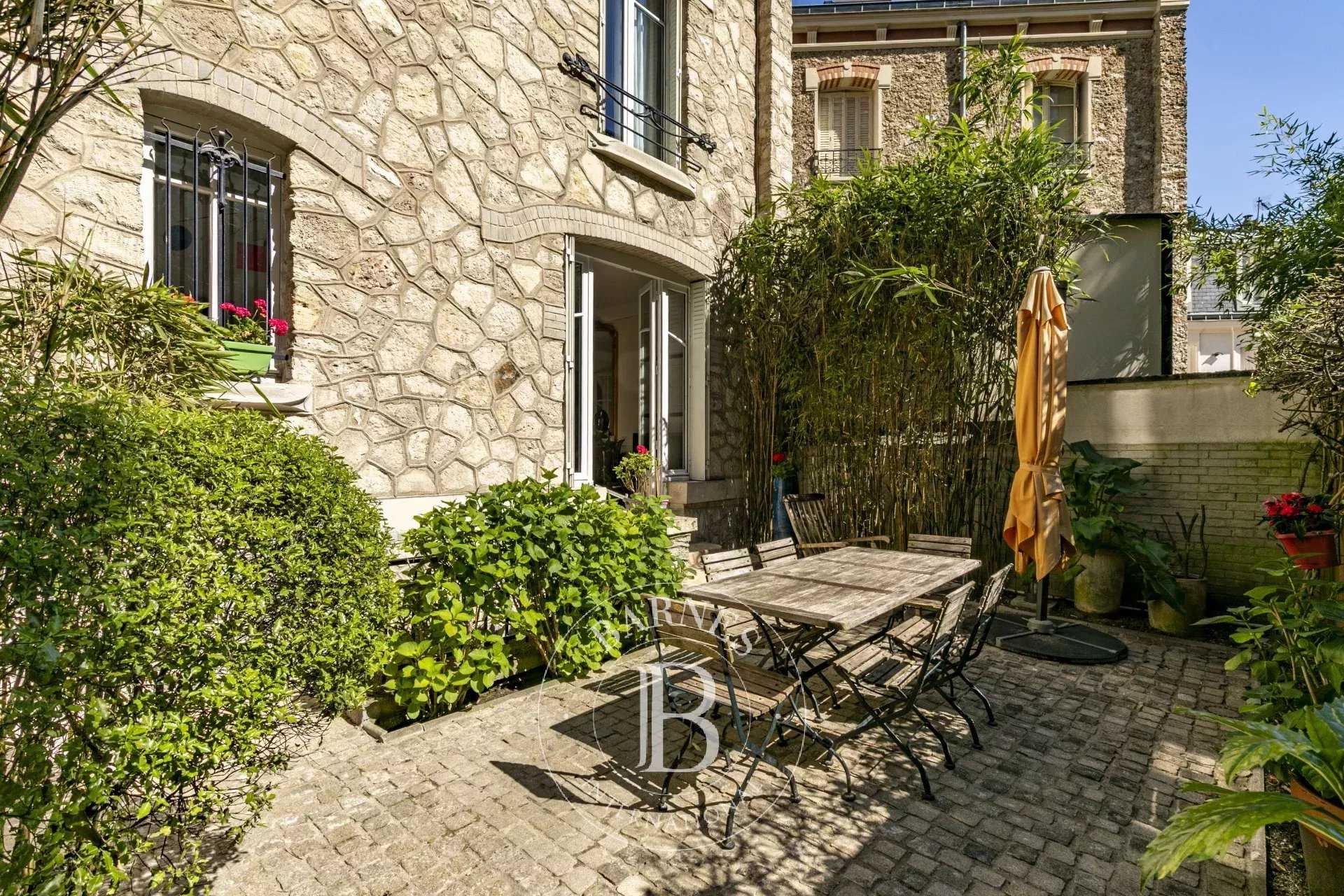 House Paris 75016  -  ref 85892399 (picture 1)