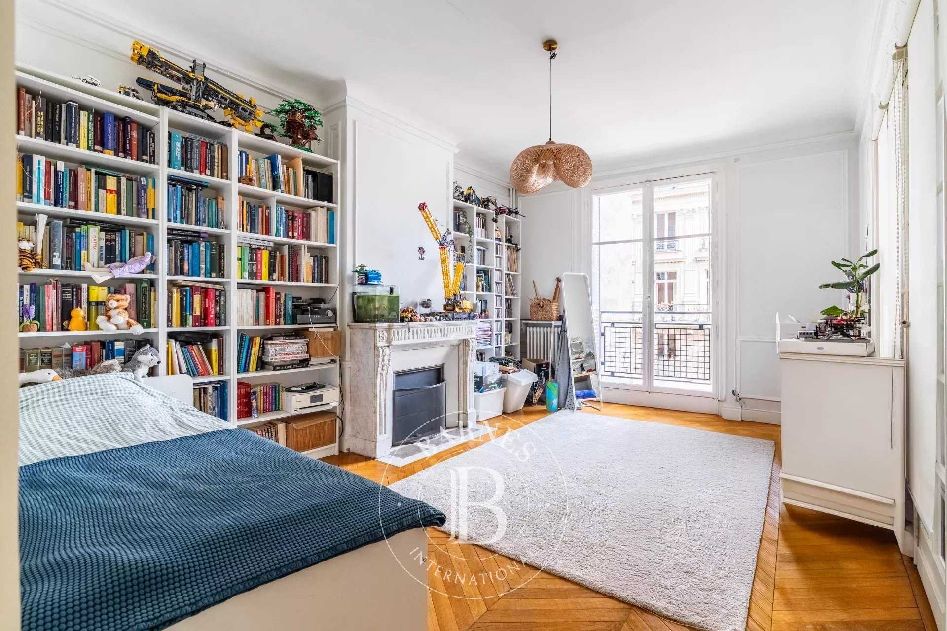 Appartement Paris 75016  -  ref 85833921 (picture 2)