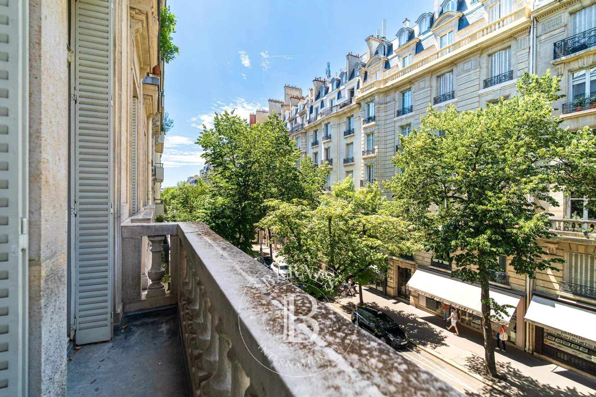 Paris  - Appartement 6 Pi&egrave;ces 4 Chambres - picture 8