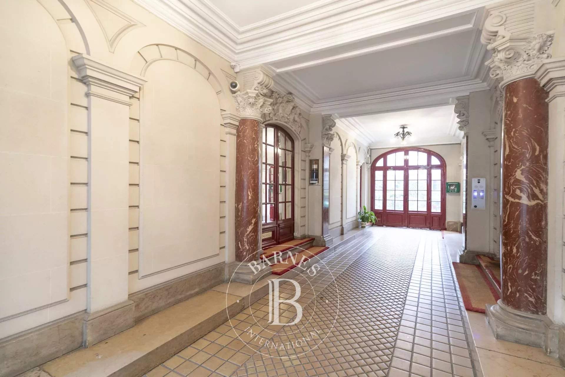 Paris  - Apartment 4 Bedrooms - picture 13