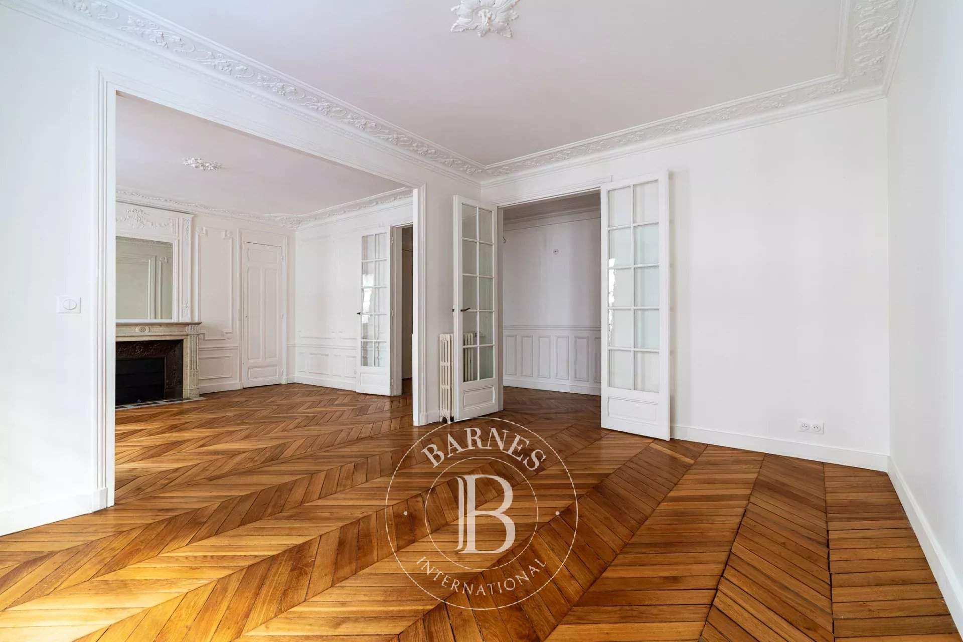 Paris  - Apartment 3 Bedrooms - picture 9