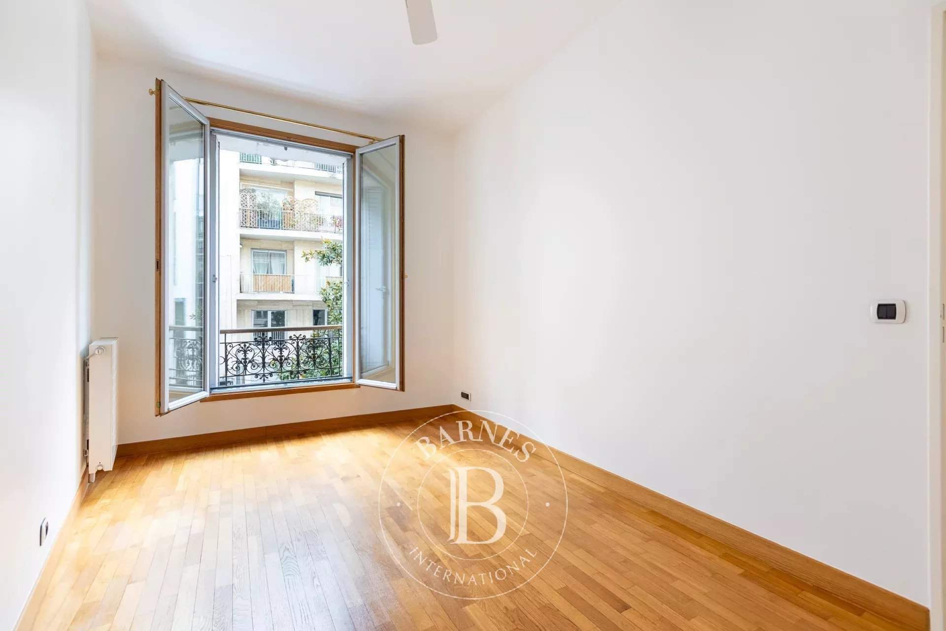 Paris  - Appartement 6 Pièces 3 Chambres - picture 5