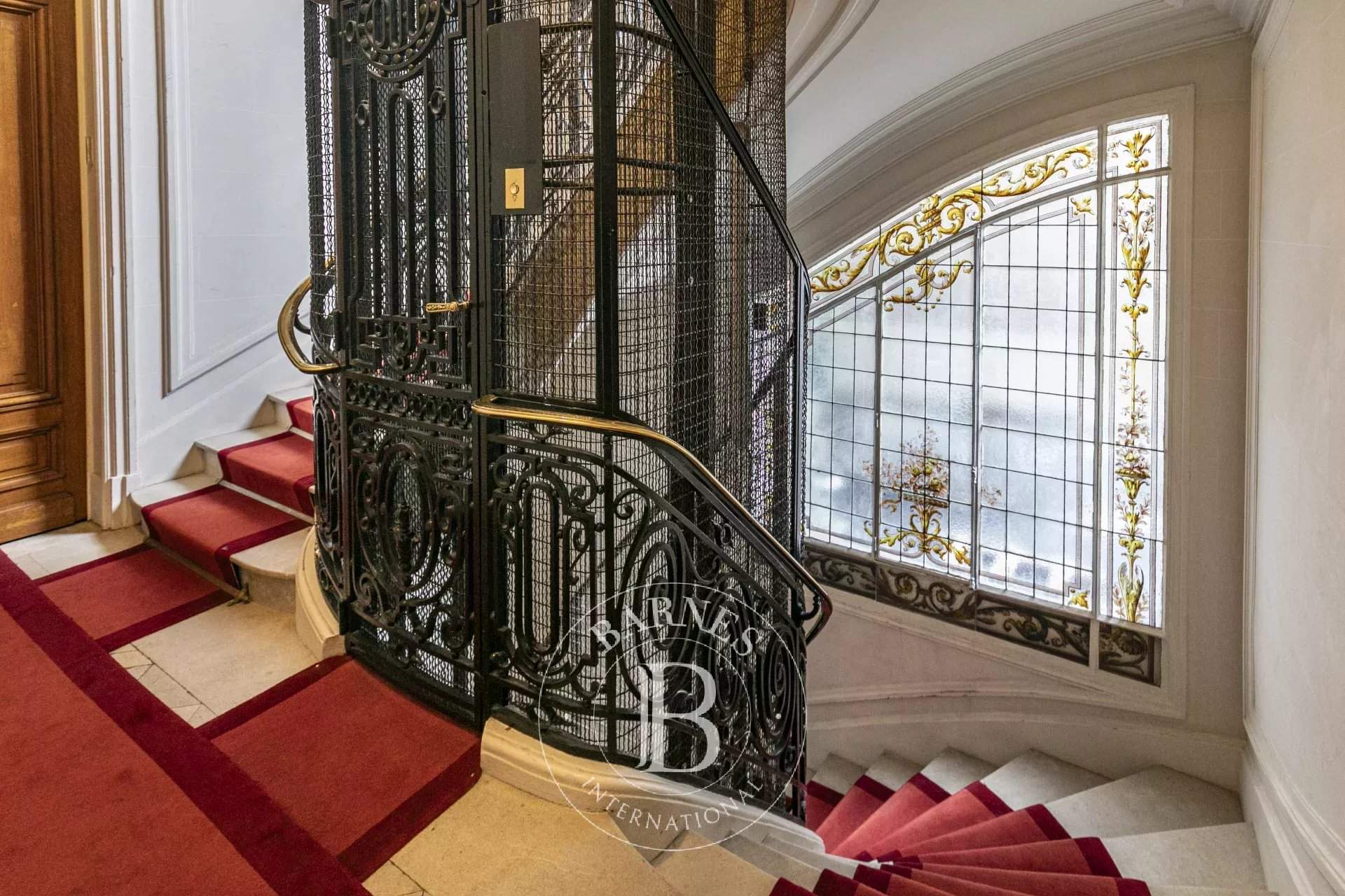 Paris  - Appartement 6 Pi&egrave;ces 3 Chambres - picture 12