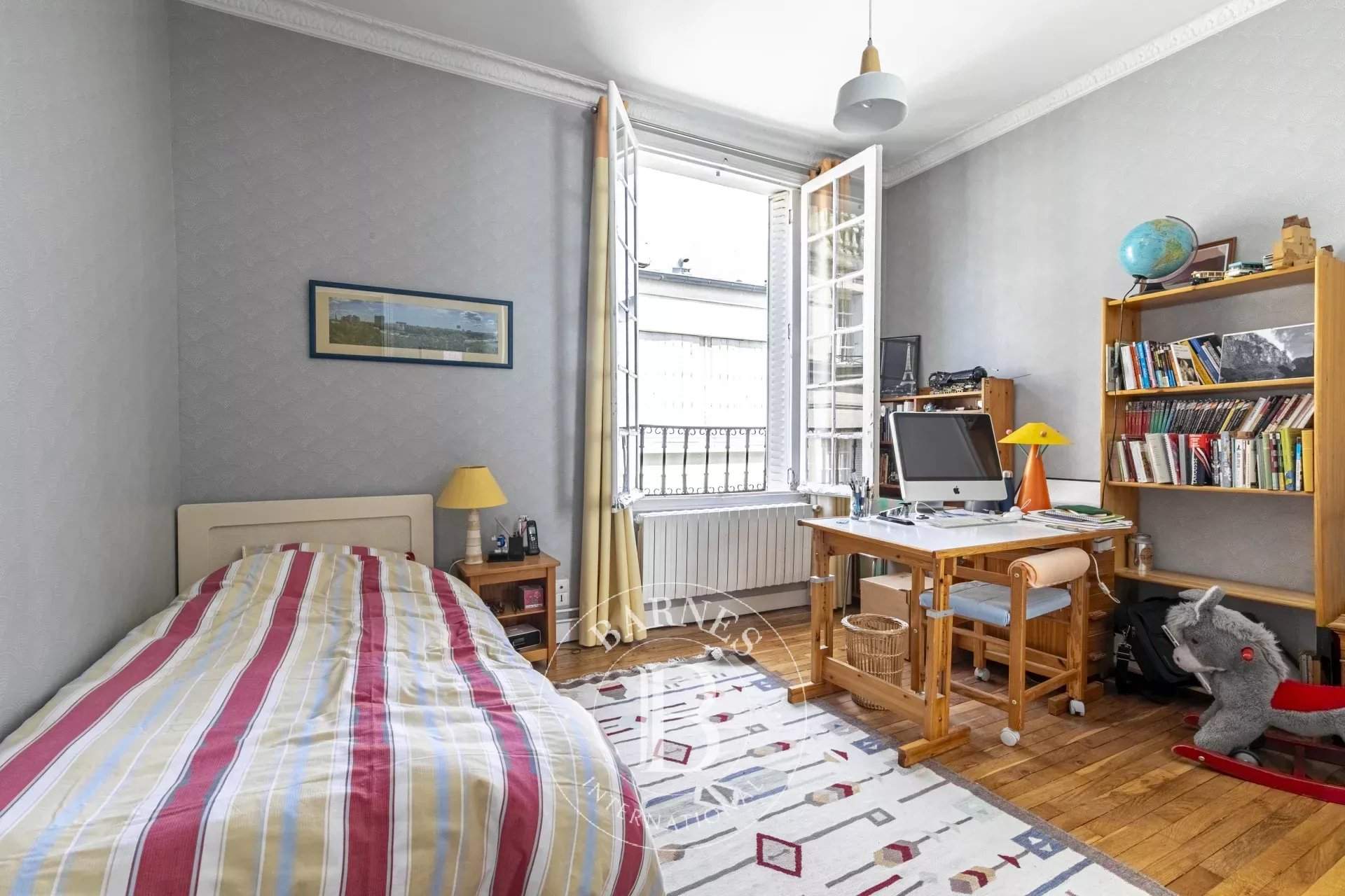 Paris  - House 3 Bedrooms - picture 19