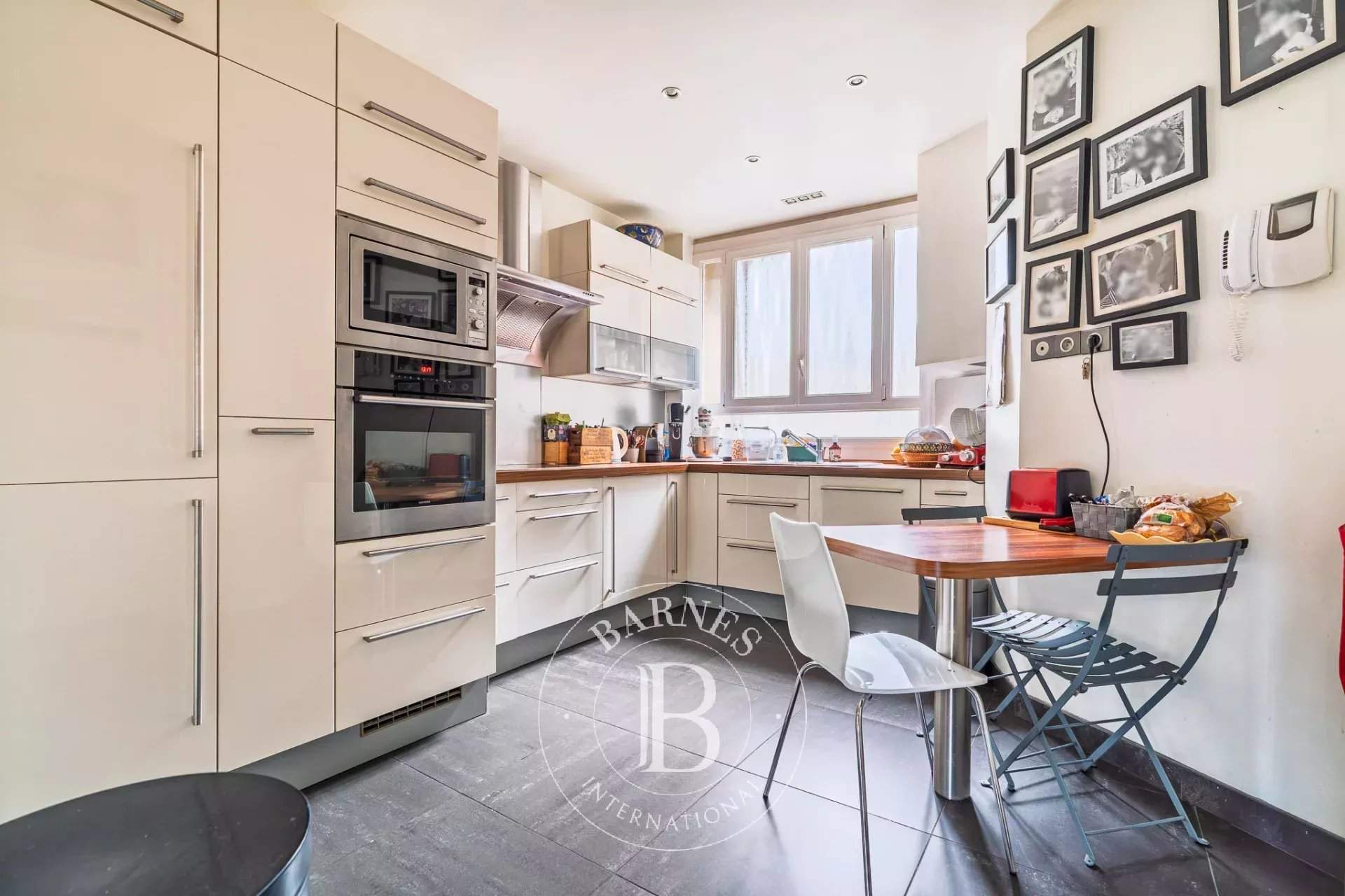 Paris  - Appartement 5 Pi&egrave;ces 3 Chambres - picture 9